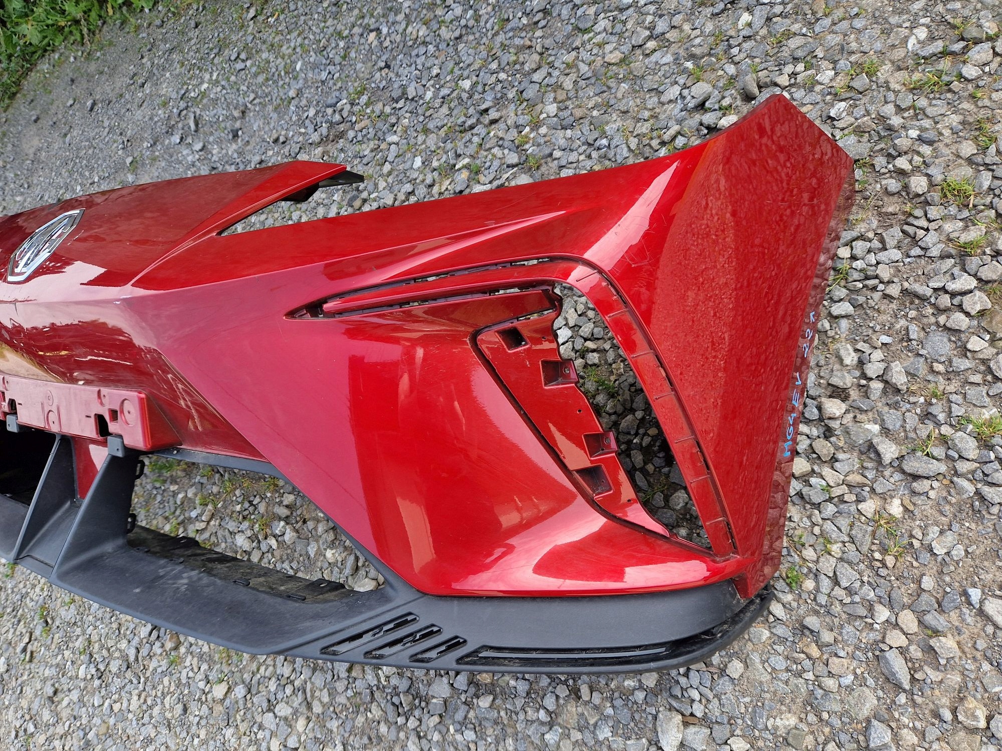 front bumper MG-4 EV 2022R->