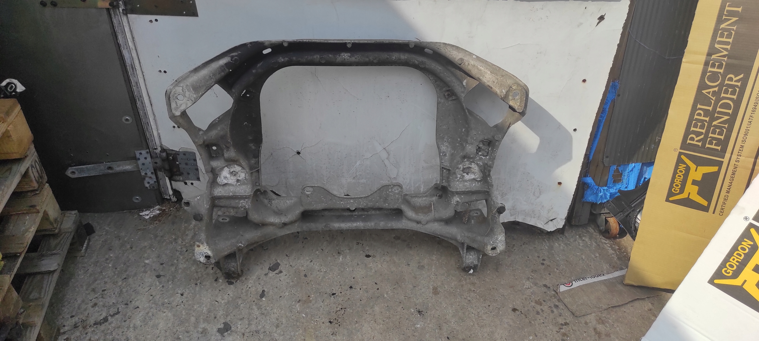 sider axle beam subframe front MERCEDES S W220 2206280257