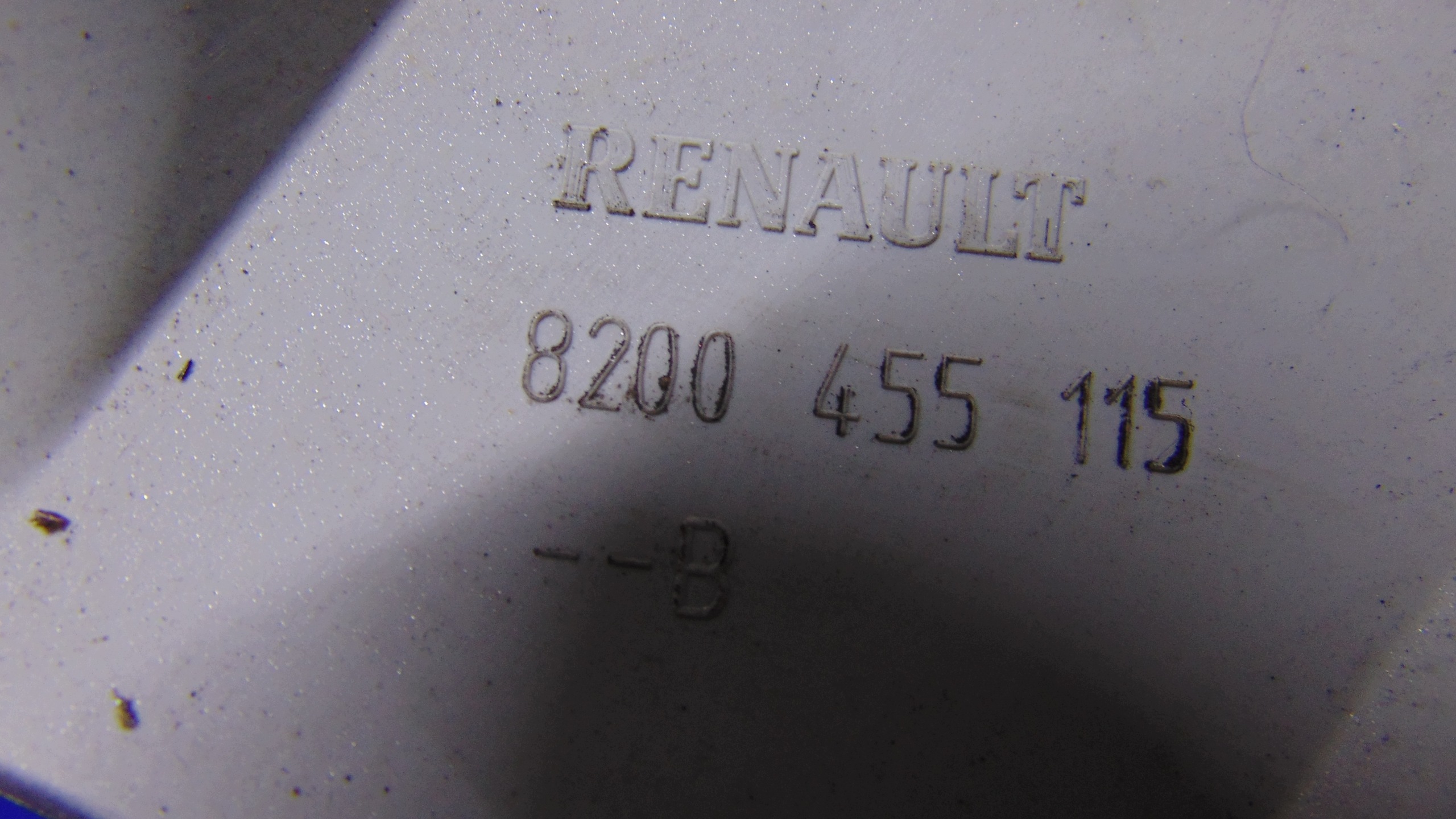 couvre/cache R15 RENAULT KANGOO II LIFT 08-21 année