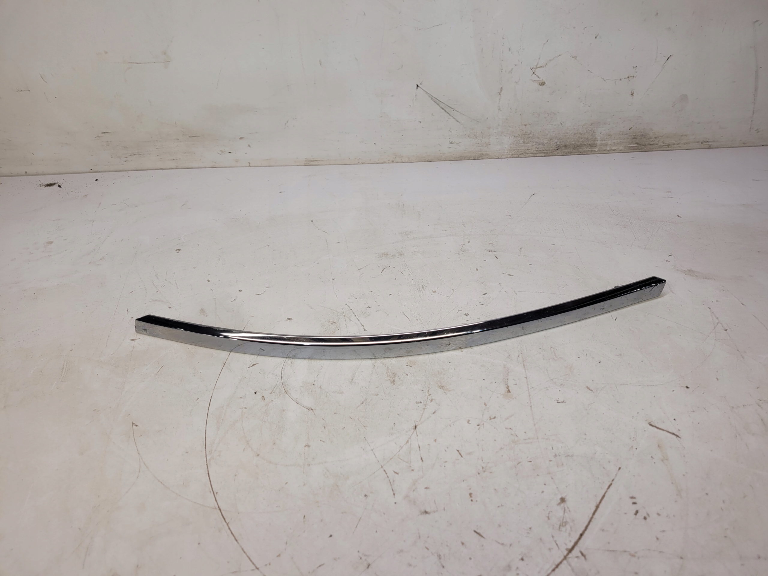lišta nárazníku levá AUDI A6 C6 LIFT 4F0853065