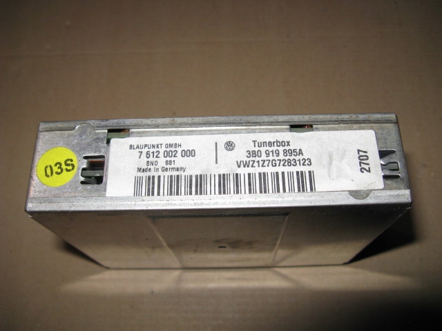 Bedienteil der Navigation TUNERBOX SUPERB und 3B0919895A