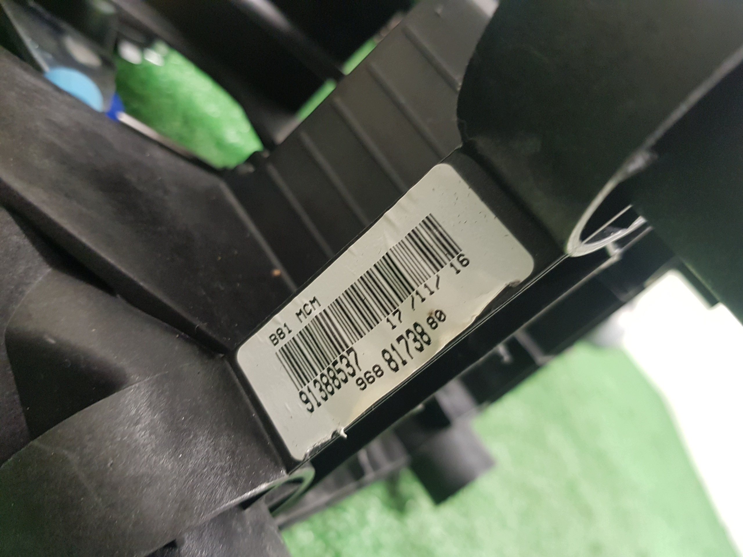 trim changes of the gear CITROEN DS-5 9688173880 6-B