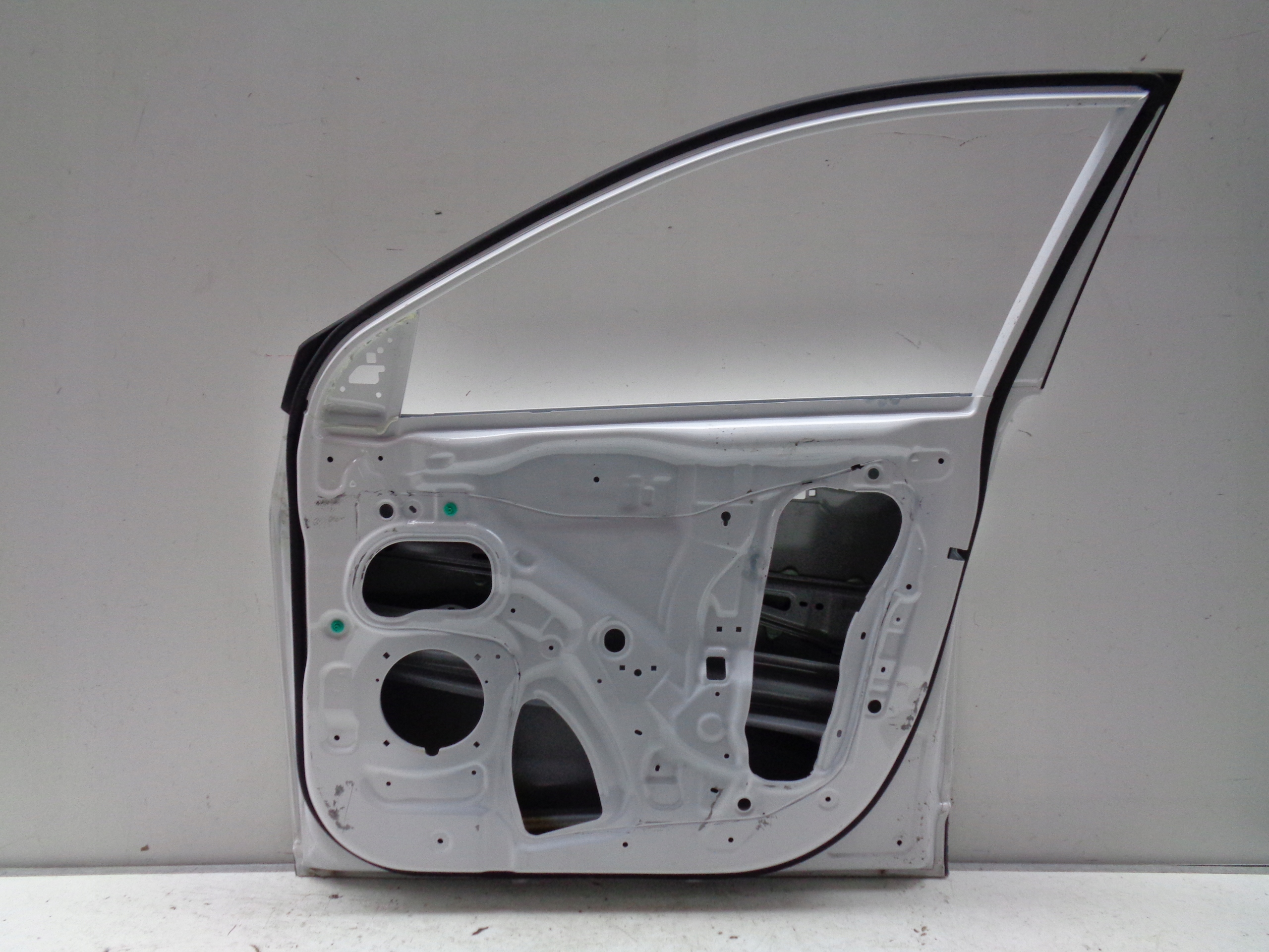 DRZWI PRAWE PRZEDNIE HYUNDAI KONA 17- NR 43927 Producent części Hyundai OE