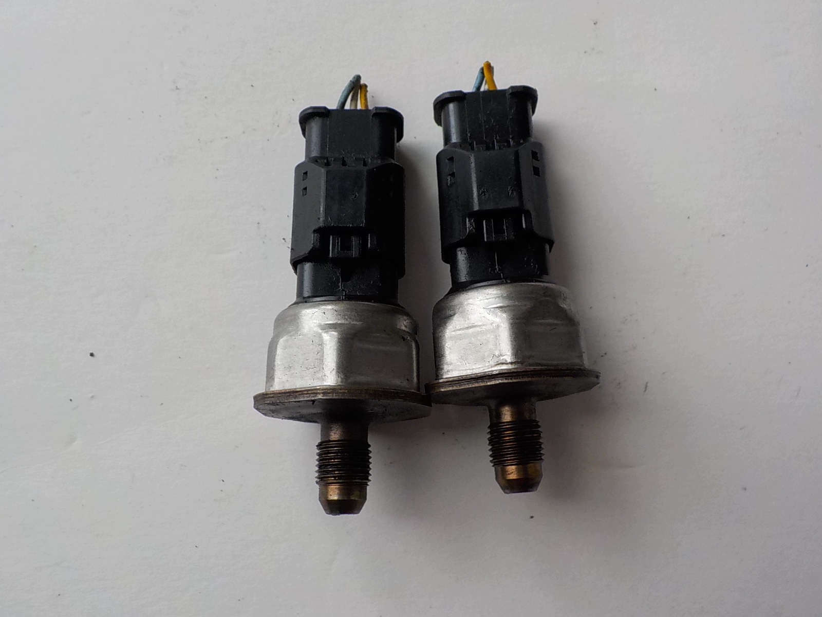 CITROEN DS3 1.6 THP originale sensore pressione carburante V754043980-08