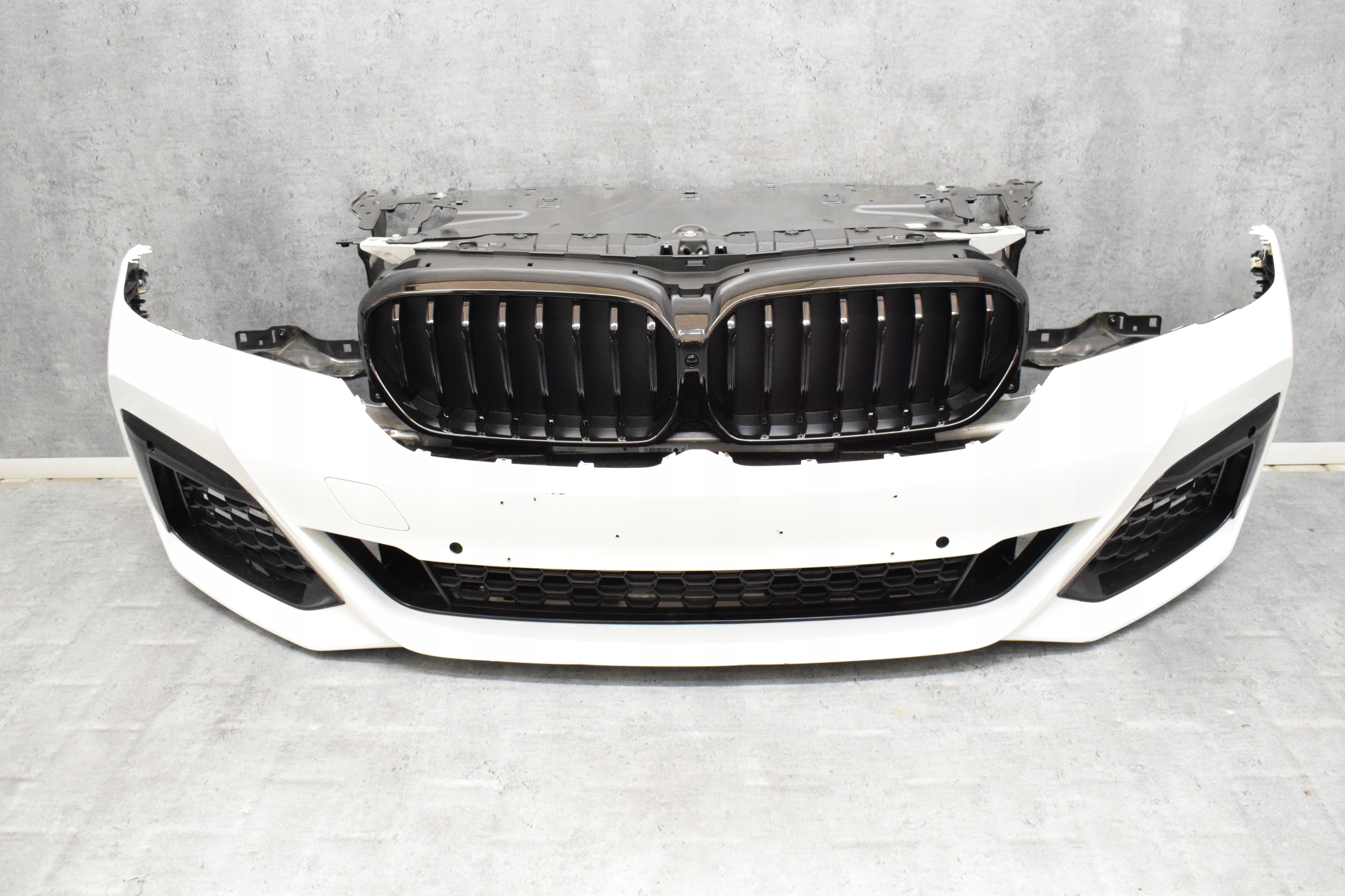 PAS PRZEDNI ZDERZAK BMW 5 G30 G31 LCI LIFT MPAKIET