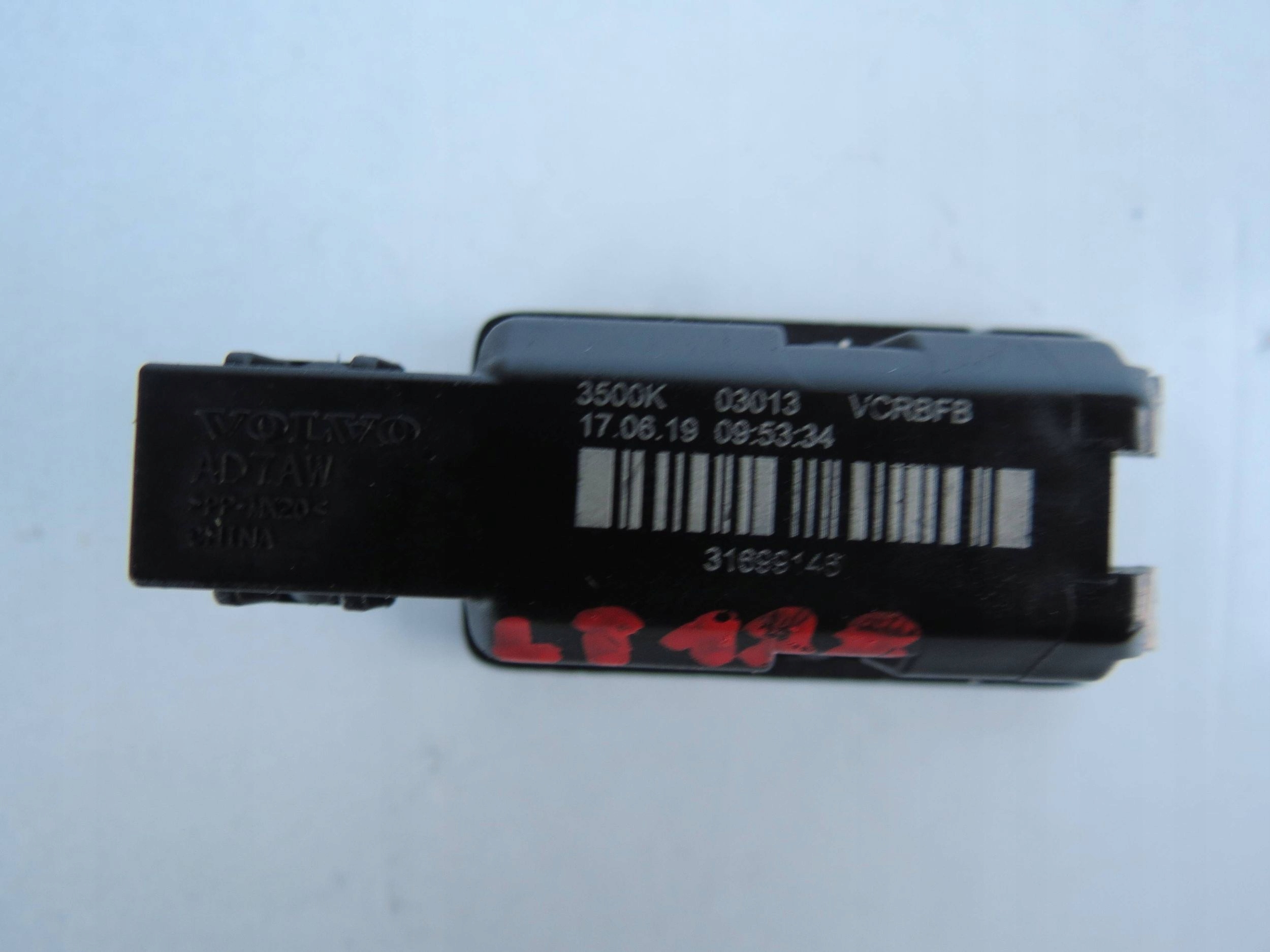 light boot left VOLVO S90 II 2.0 D 190KM 2016-2021R 31699146