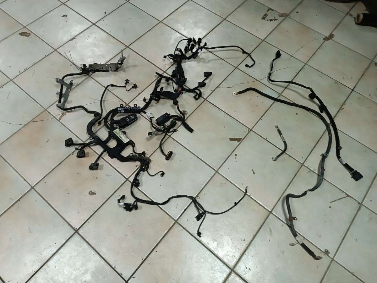 bundle przewodow of the engine Mercedes ML W164 r2010