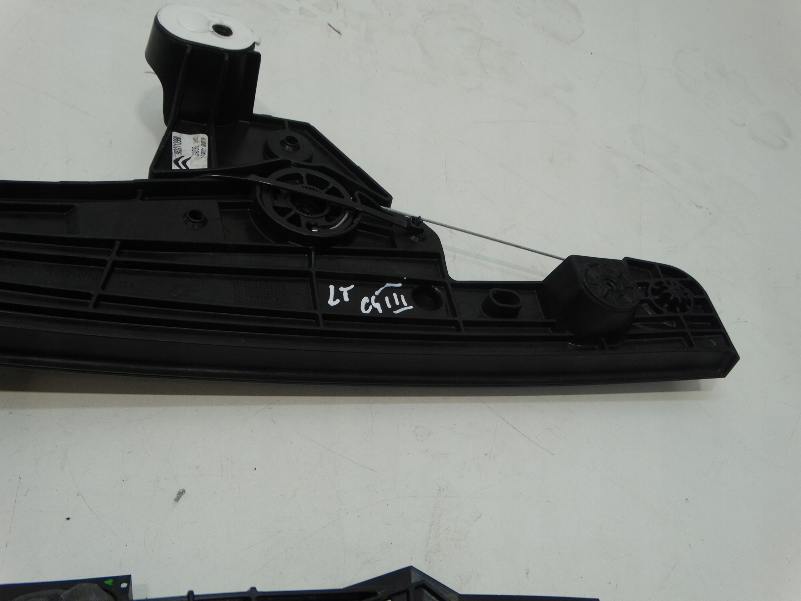 window regulator left rear part CITROEN C4 III 2020R.- 9832713980