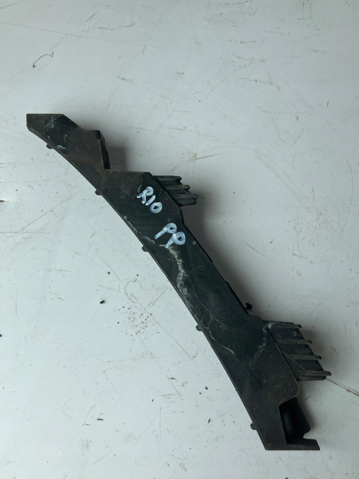rear light holder right front KIA RIO IV
