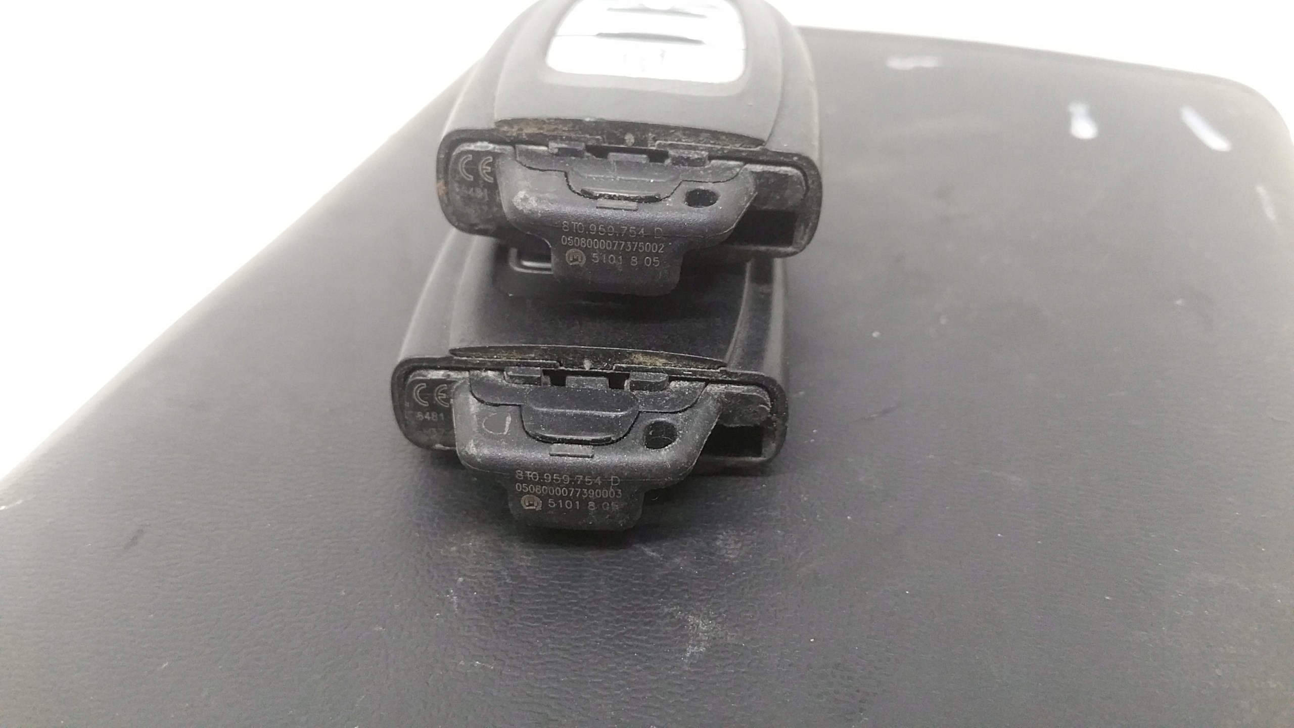 Pilot klíček 8T0959754D Audi A4 B8