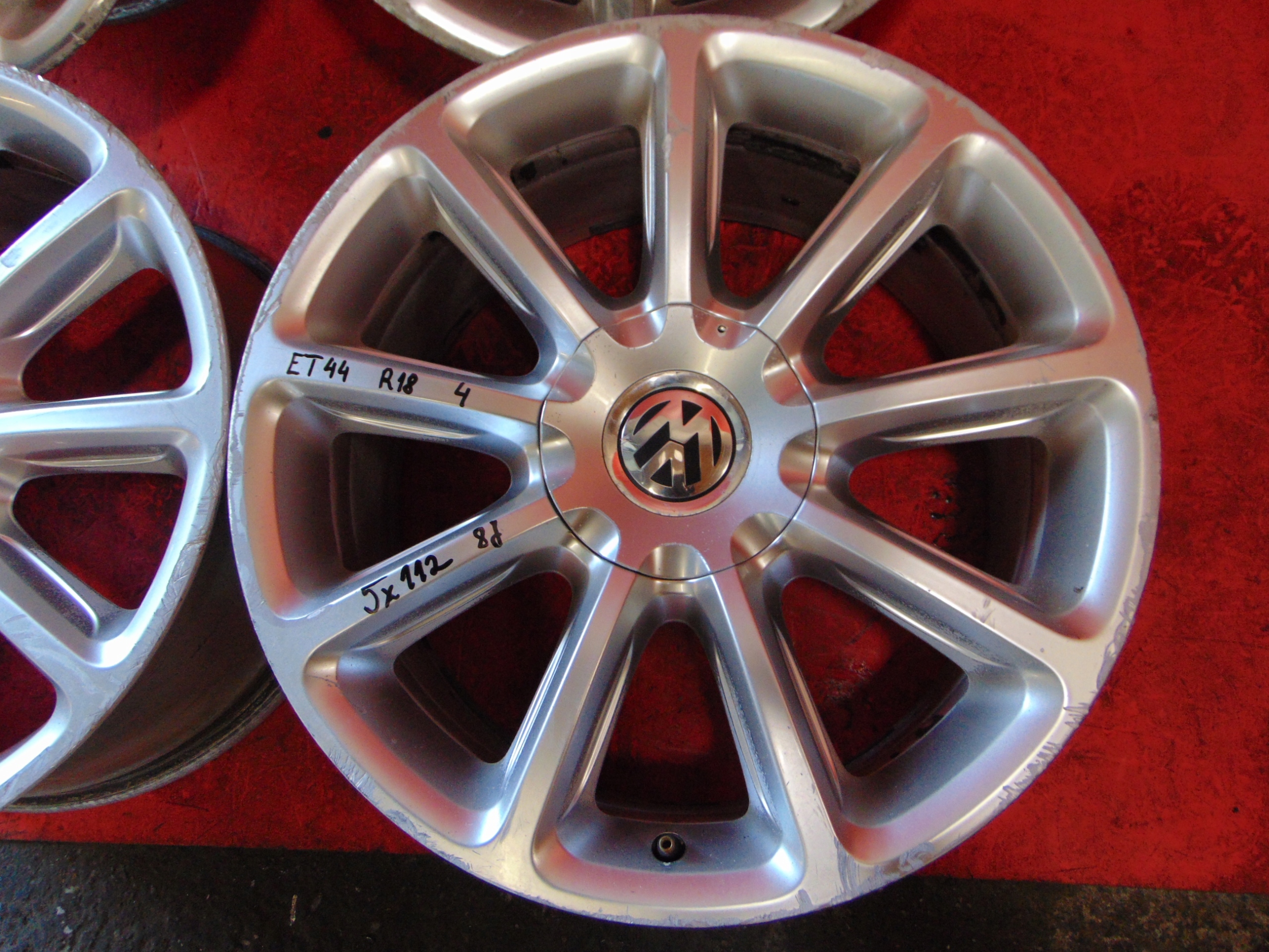 VW PASSAT B7 3C SEAT SKODA discs 18 5x112 ET44 8J