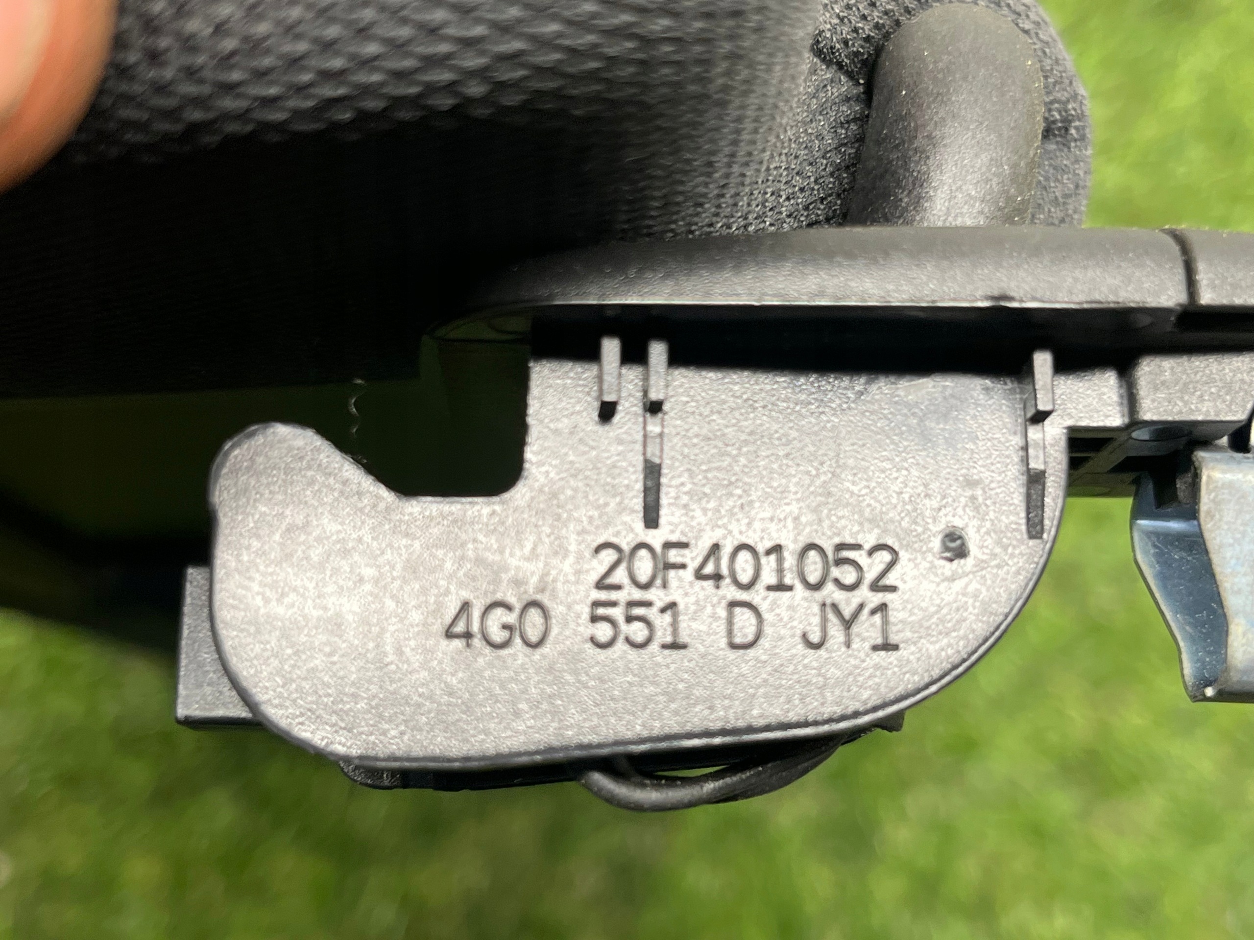 cover sun left AUDI A6-C7 4G0551D