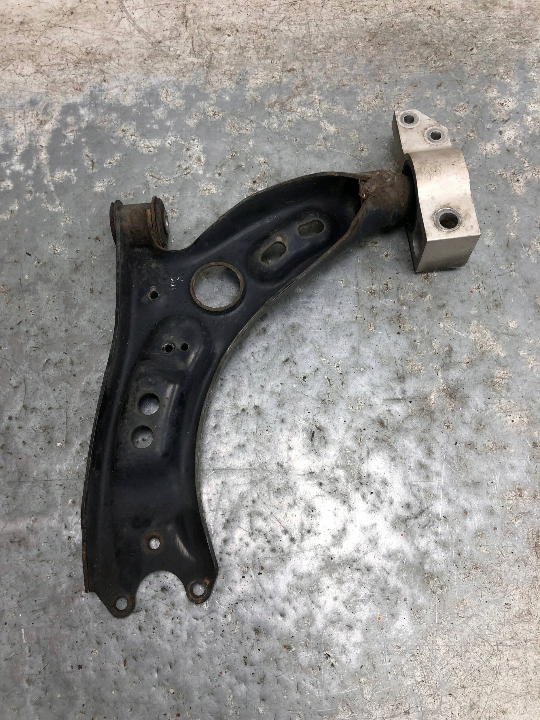 arm right front VW AUDI 1K0407166C