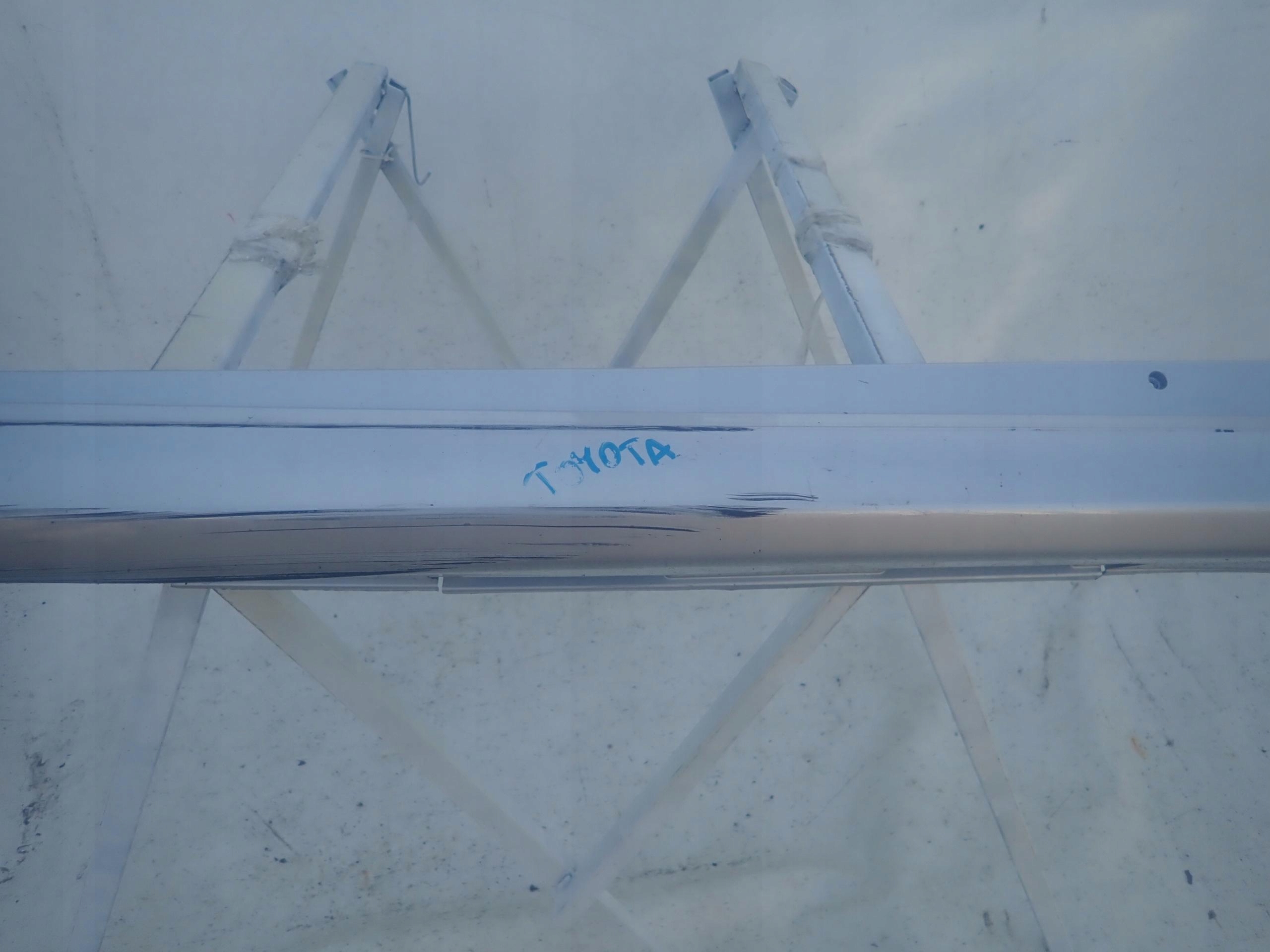 TOYOTA AVENSIS T29 15-19 threshold right moulding threshold