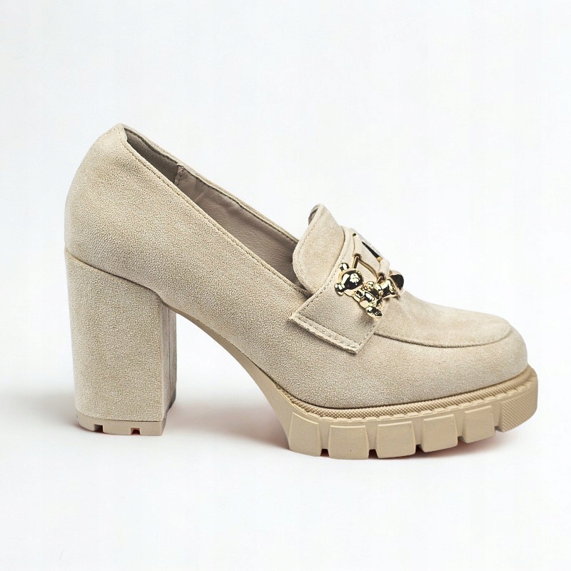 Beżowe loafersy damskie na obcasie słupku półbuty zamszowe złote dekory