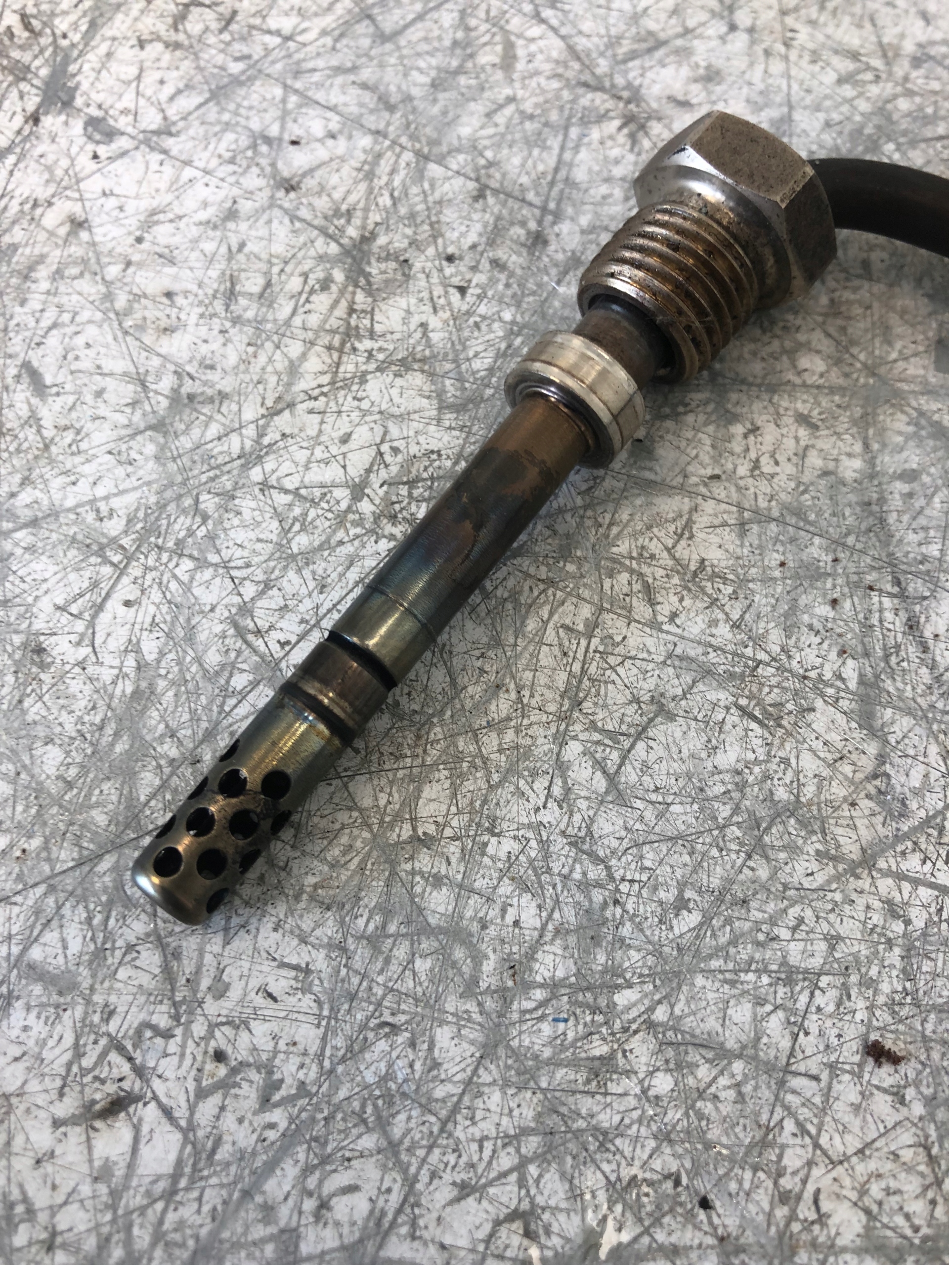 Sensor TEMPERATURY Gase VW AUDI 03P906088E