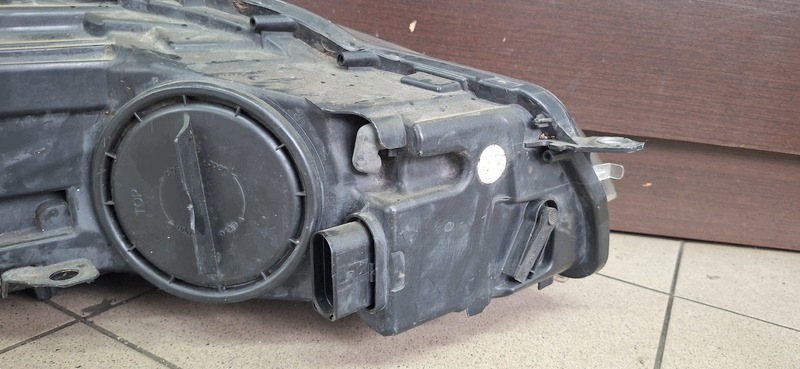 REFLEKTOR light front front left VW GOLF VI 5K1941751C