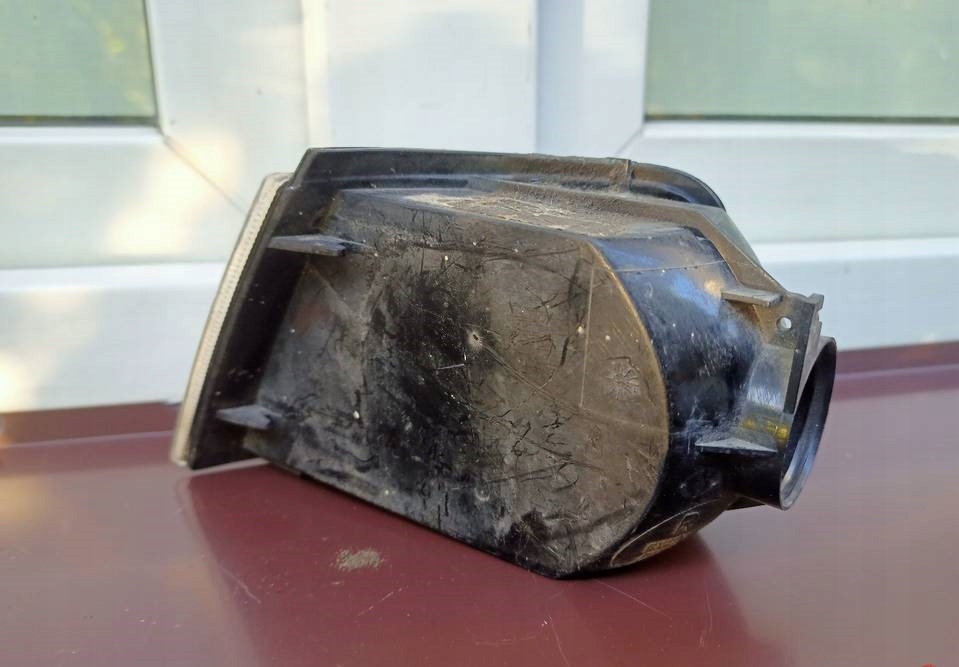 indicator SEAT TOLEDO and (1L) 1.6 and front left 961592 HELLA