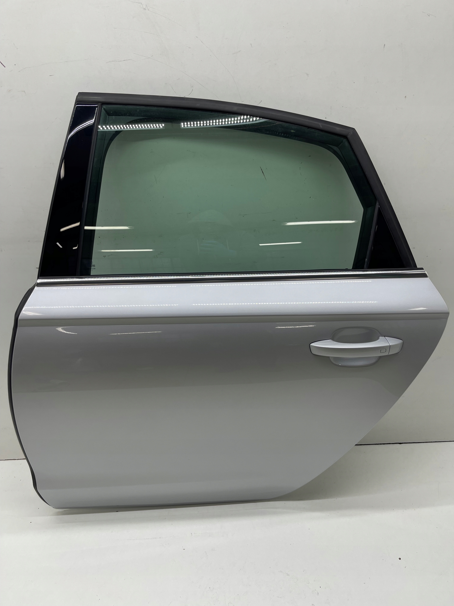 AUDI A6 C7 sedan door left rear part LX7W silver nice complete