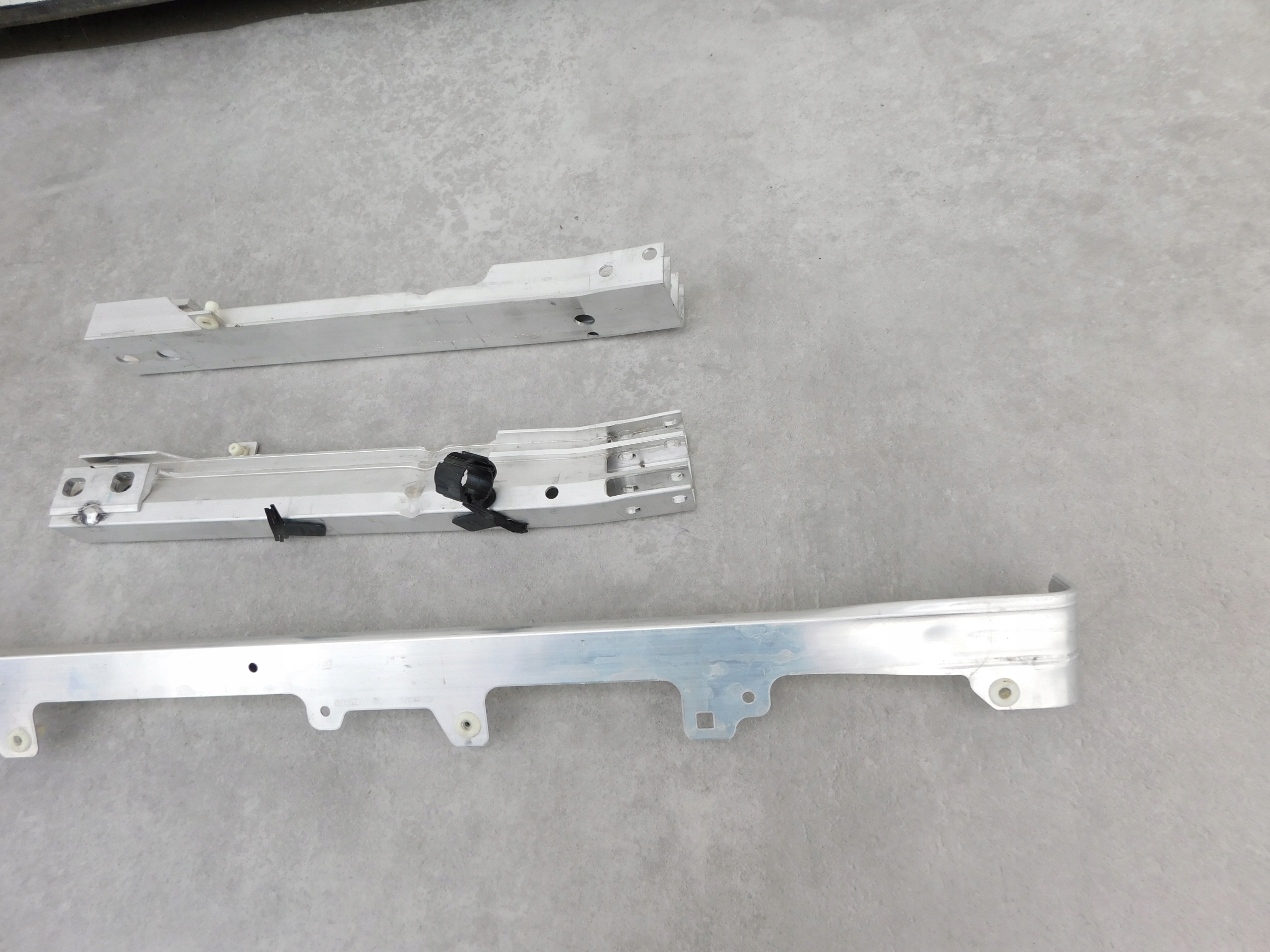 BMW X1 U11 sider siders console below radiator supports front komplet