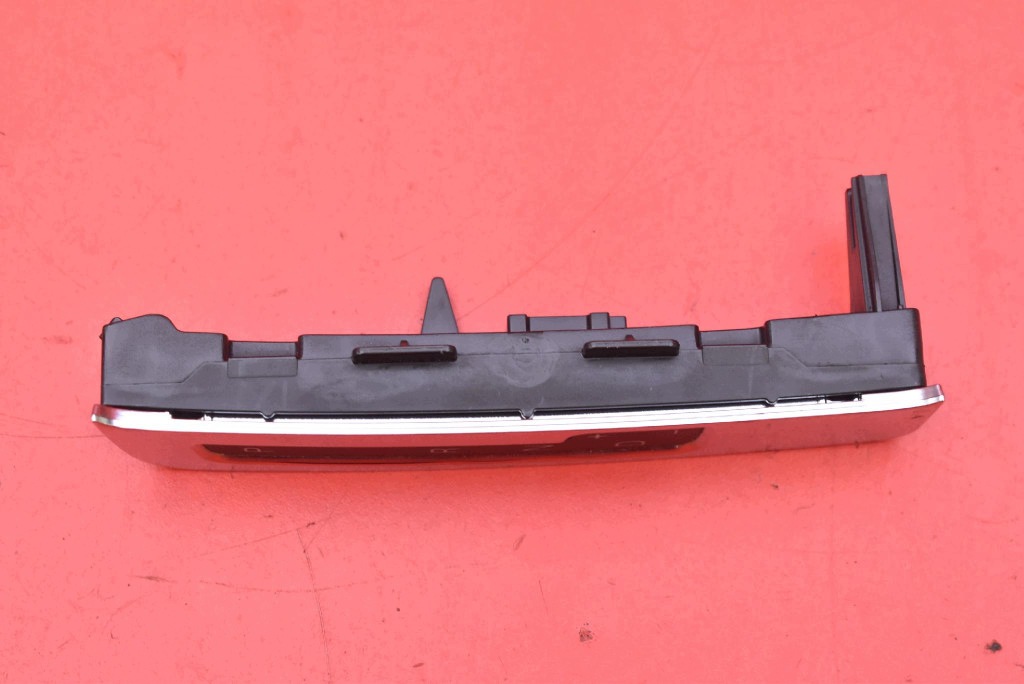 Bildschirm, PANEL Schalt getriebe 8K1713463A AUDI Q5 8R 12-17