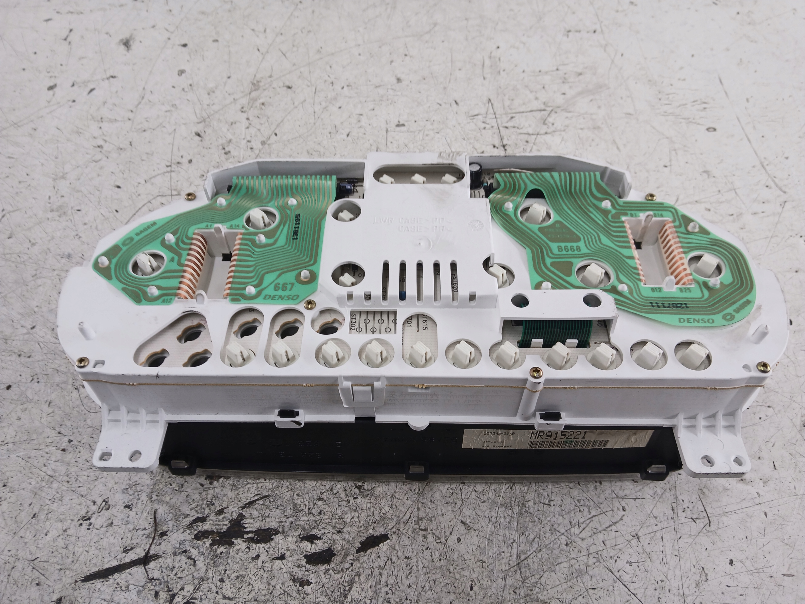 MITSUBISHI SPACE STAR and 1.6 dials dials MR915221