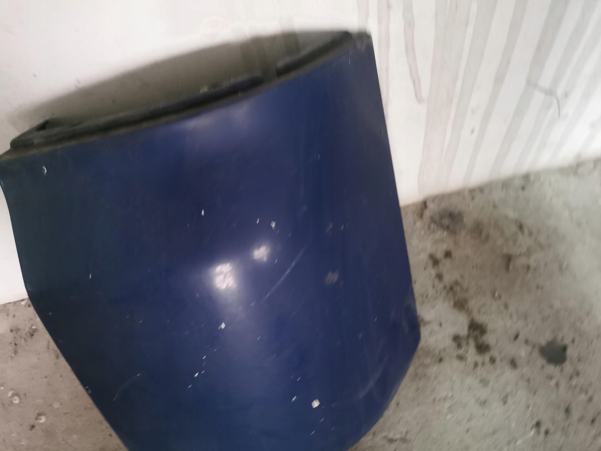 Ecke der Stoßstange unter LAMPE rechts heck VW T5 7H0807322