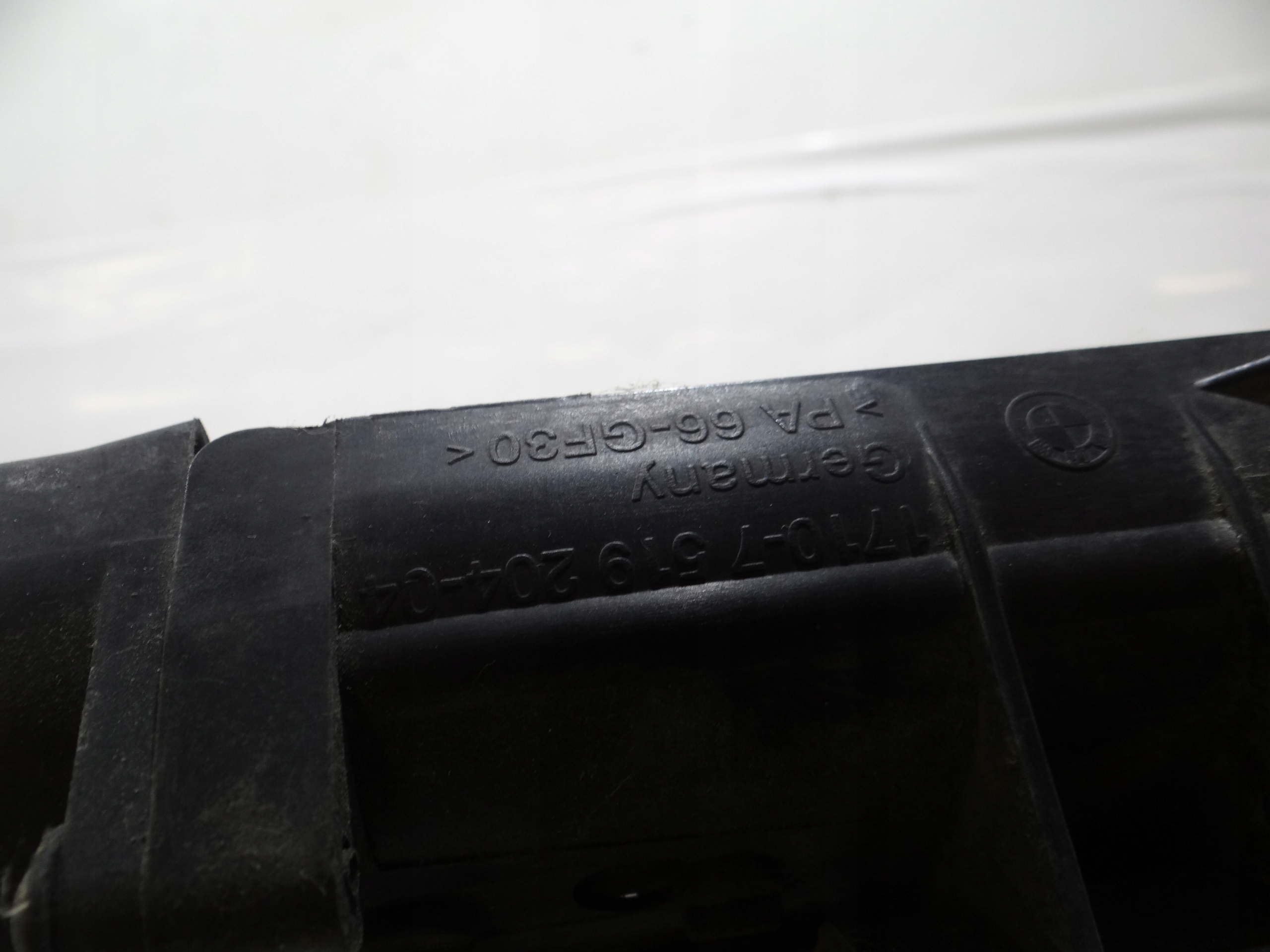 RÁM obal chladiče BMW E60 M54B30 7519204
