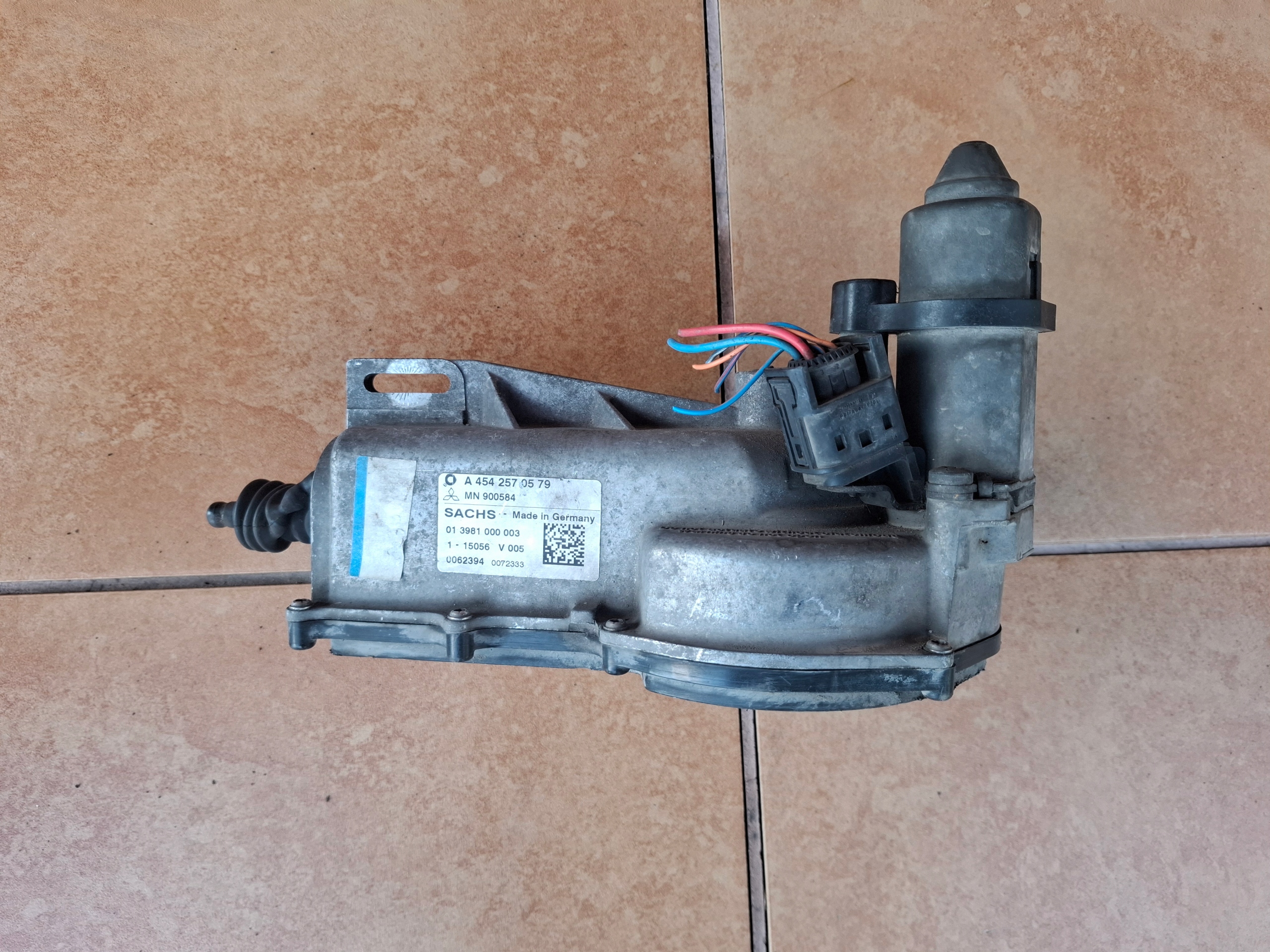 clutch slave cylinder SMART FOR FOUR A4542570579
