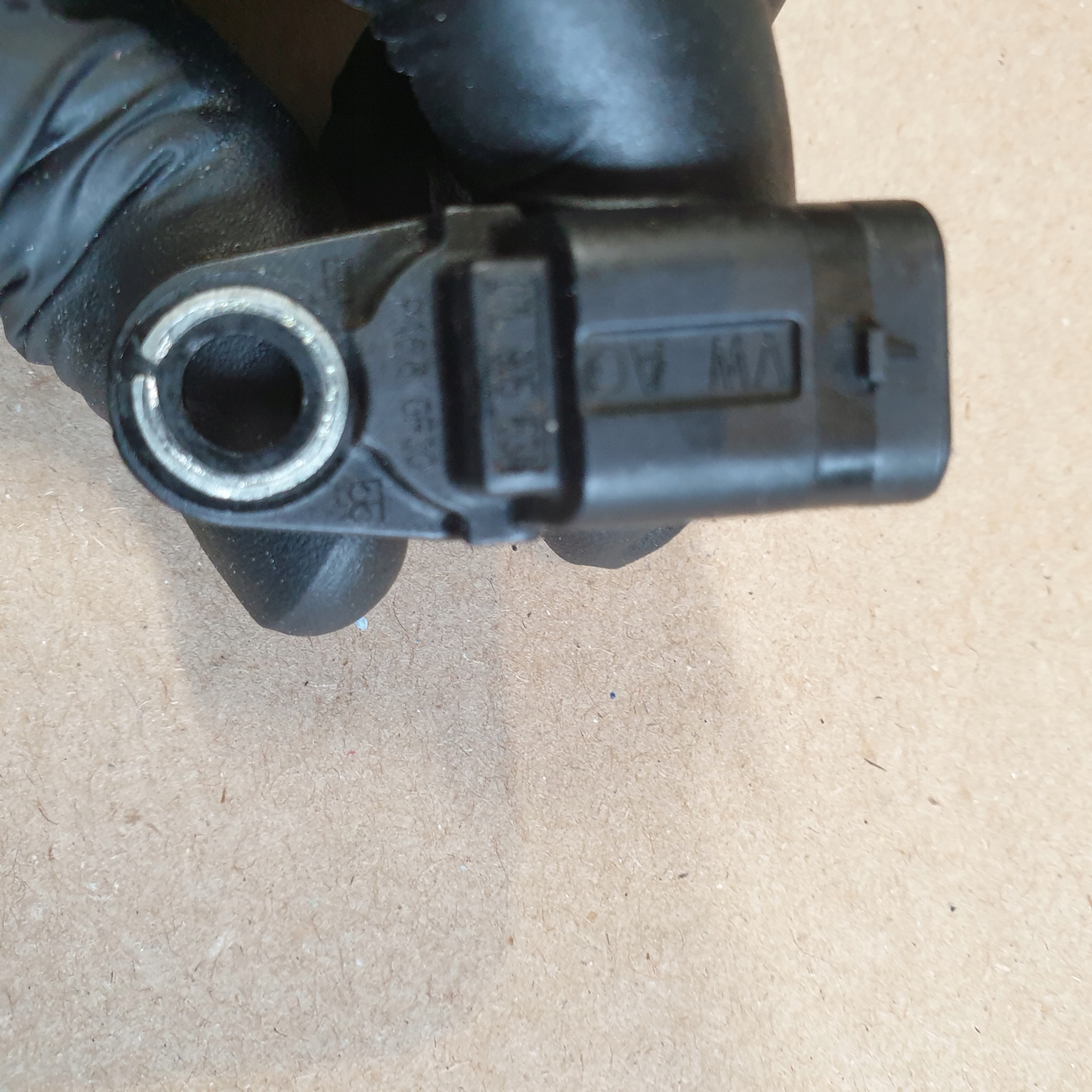 shaft position sensor VW AUDI SEAT SKODA TFSI OE