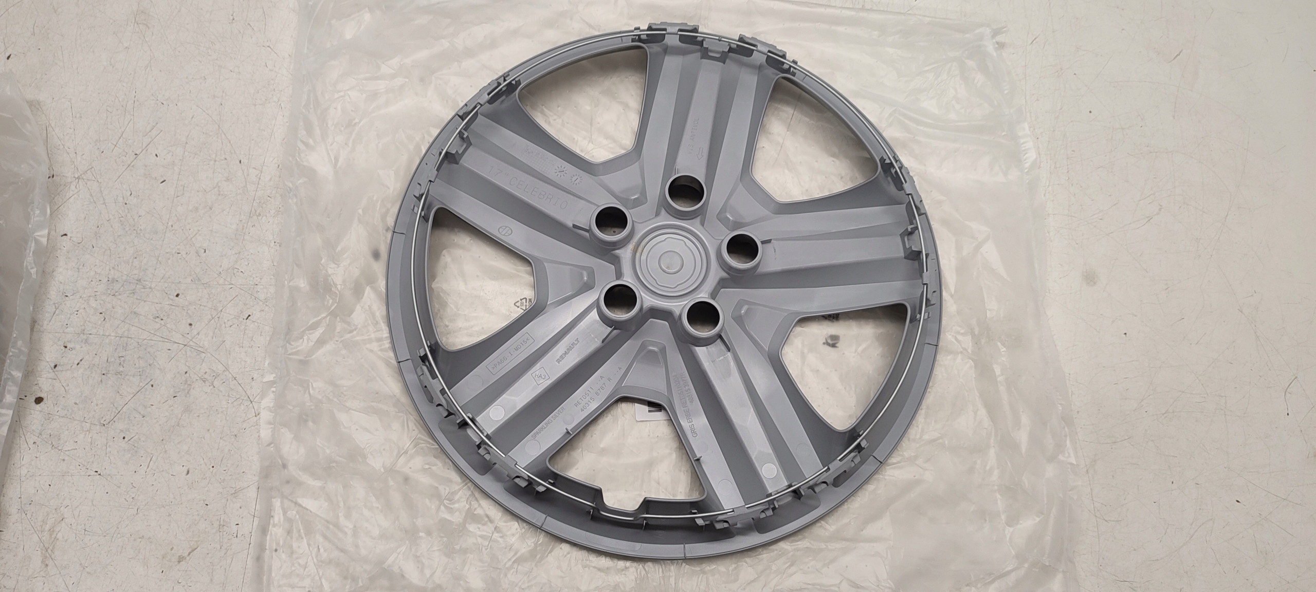 Radkappe strukturalny 17" cali 403158787R Renault neu