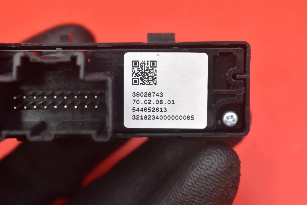 switch switch ESP PDC 39028743 OPEL ASTRA 5 V K 15-20