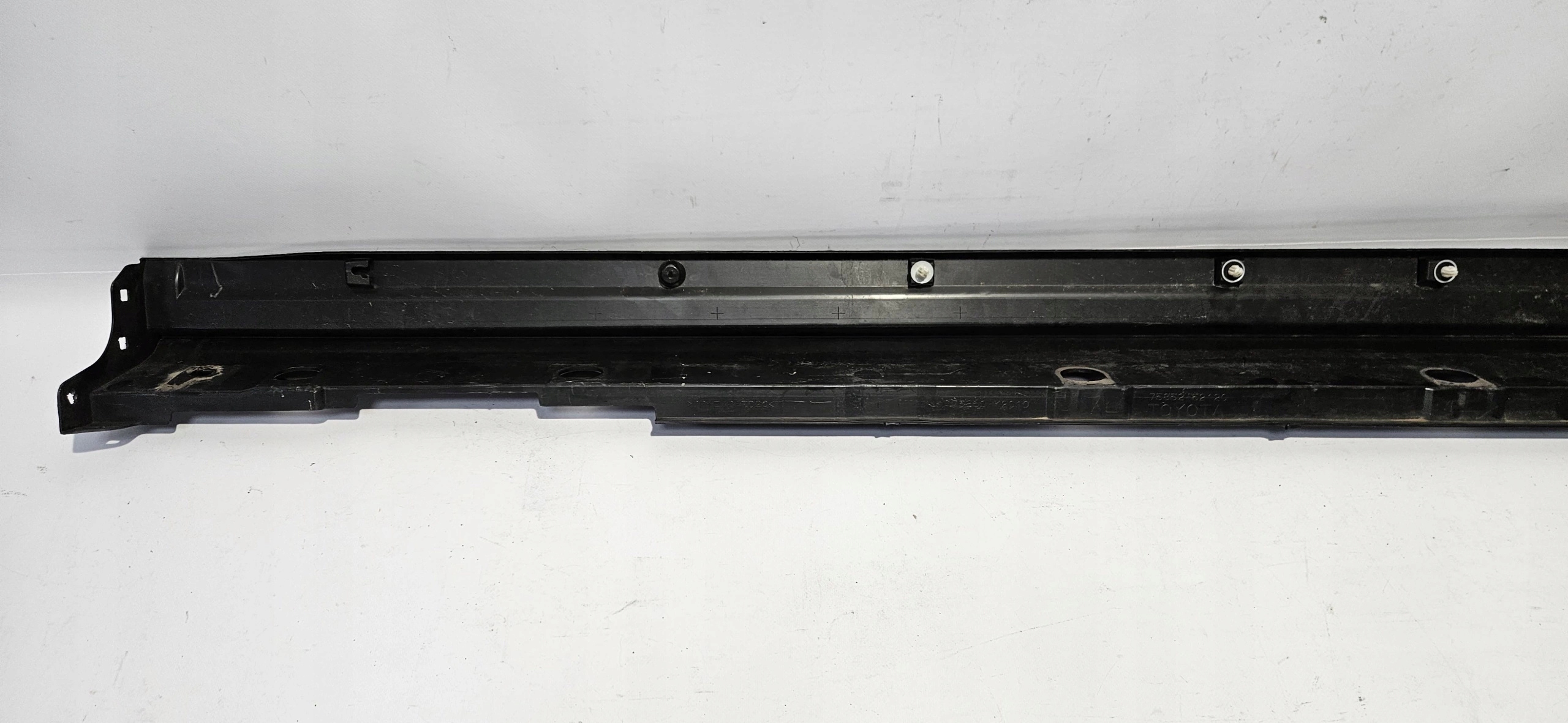moulding threshold right LEXUS CT CT200H 10