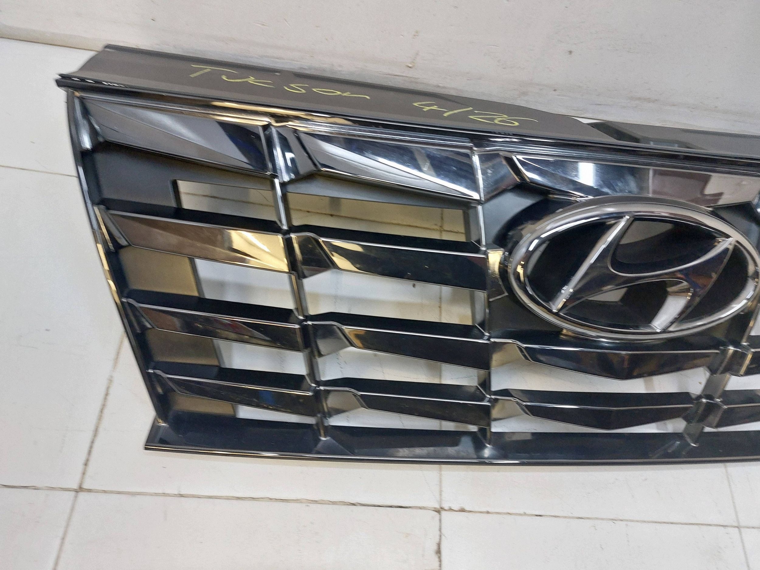 HYUNDAI TUCSON IV 4 20-24r Grill