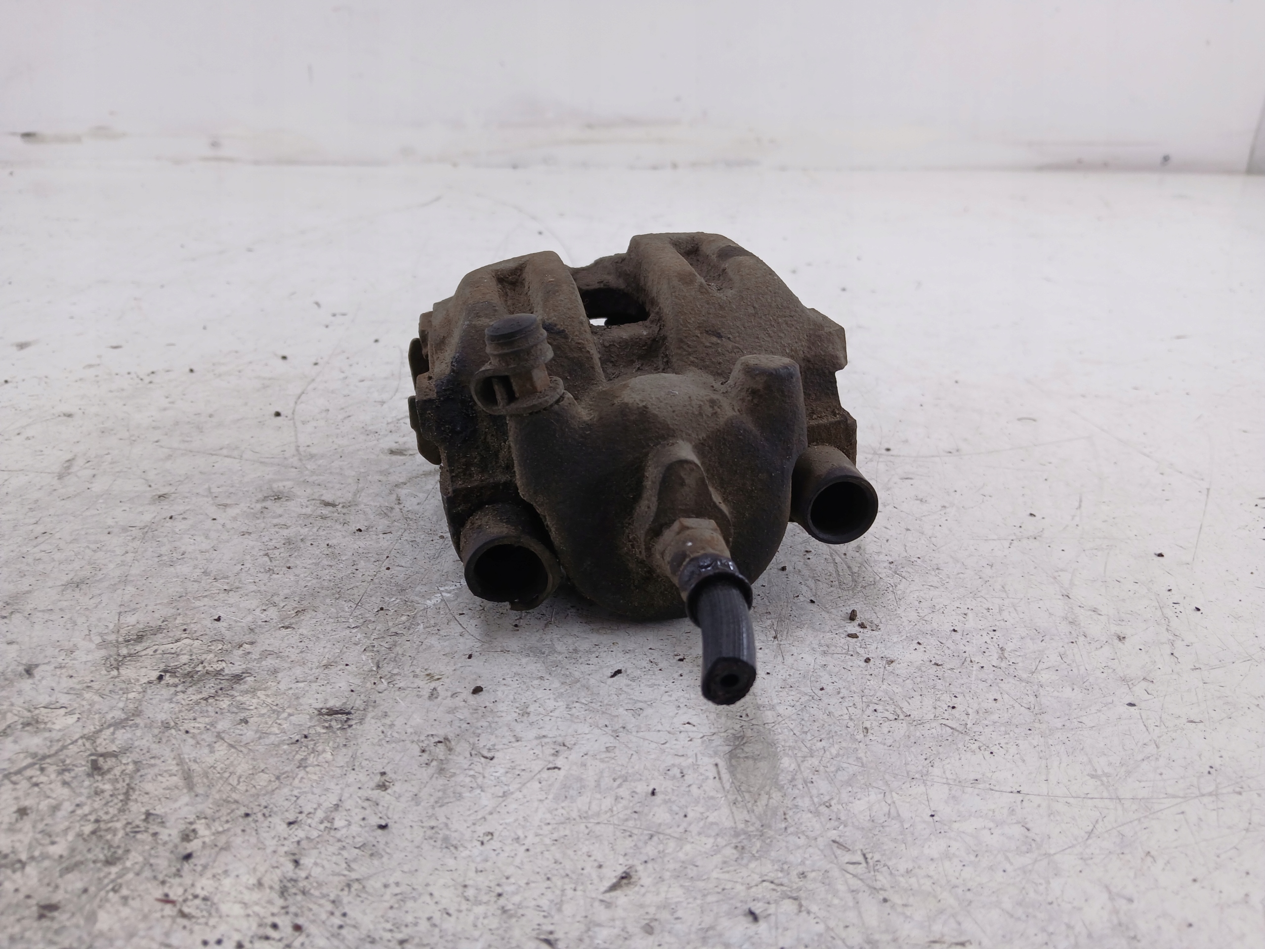BMW X1 E84 2.0 D caliper brake left rear part