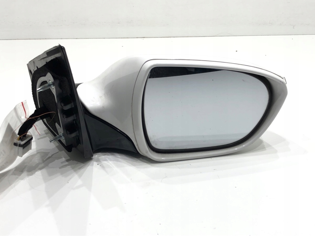 зеркало правое Hyundai i40 универсал