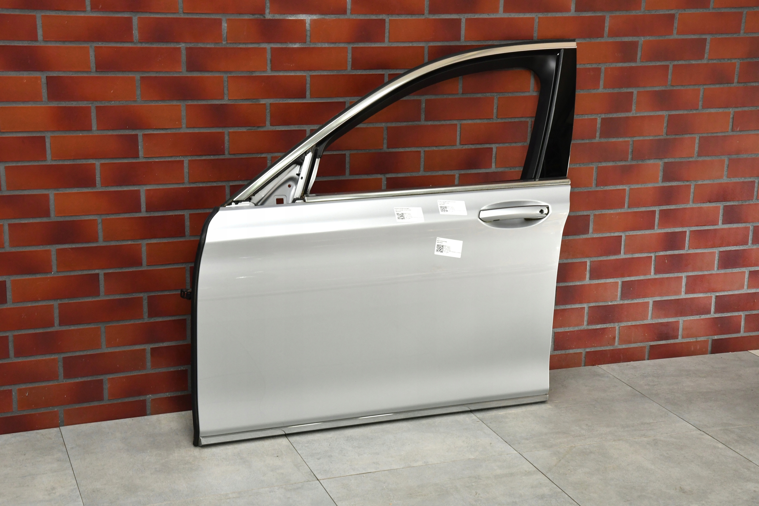 door left front front BMW 7 G11 G12 colour A83 GLACIERSILBER