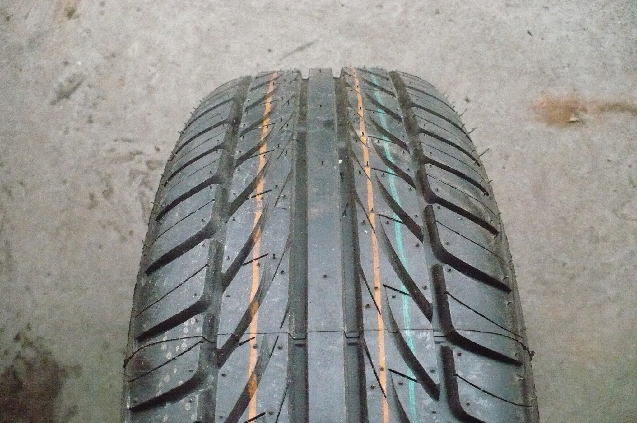 Dayton D210 185/65R15 Nový 2023