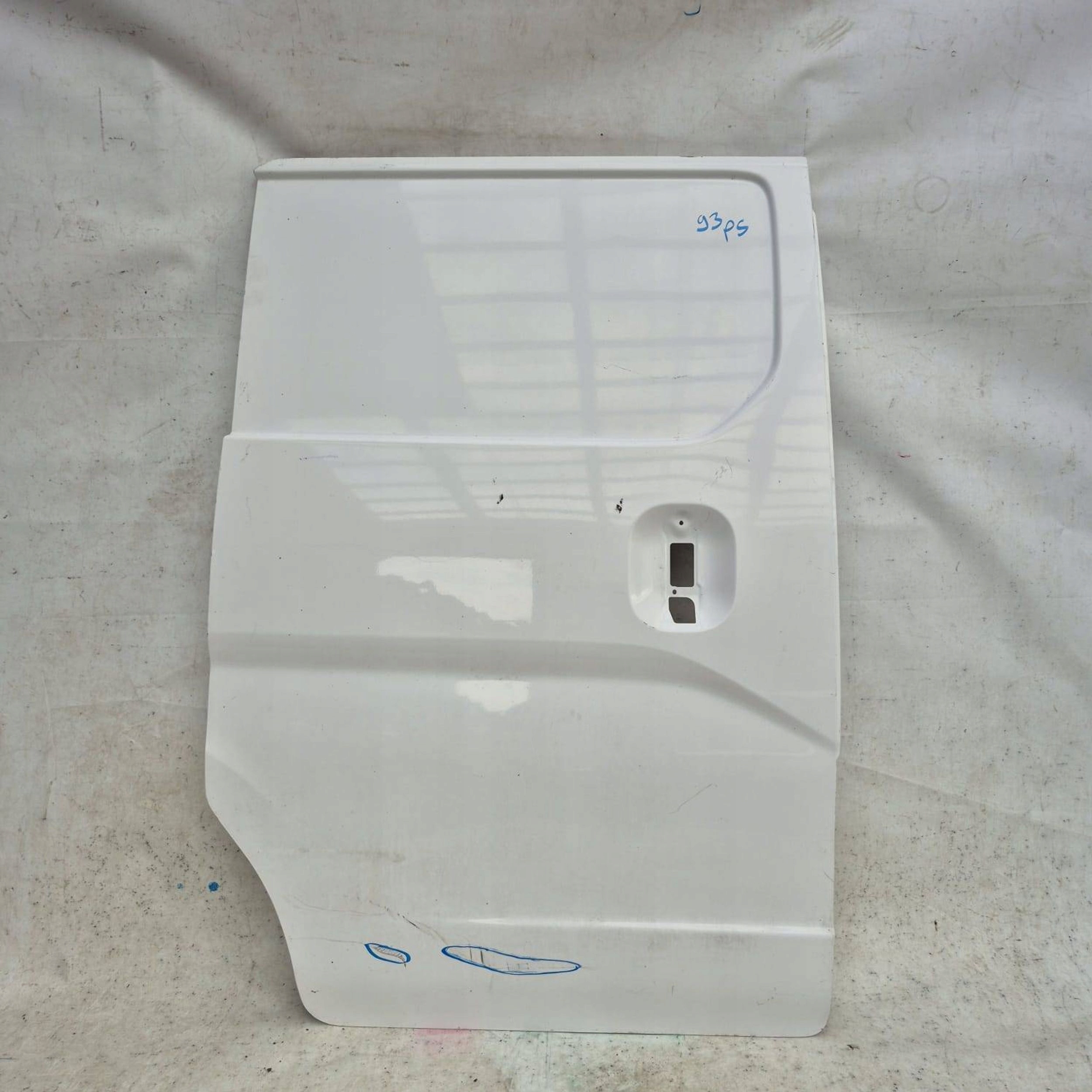 Nissan NV200 2009 right side door side / sliding