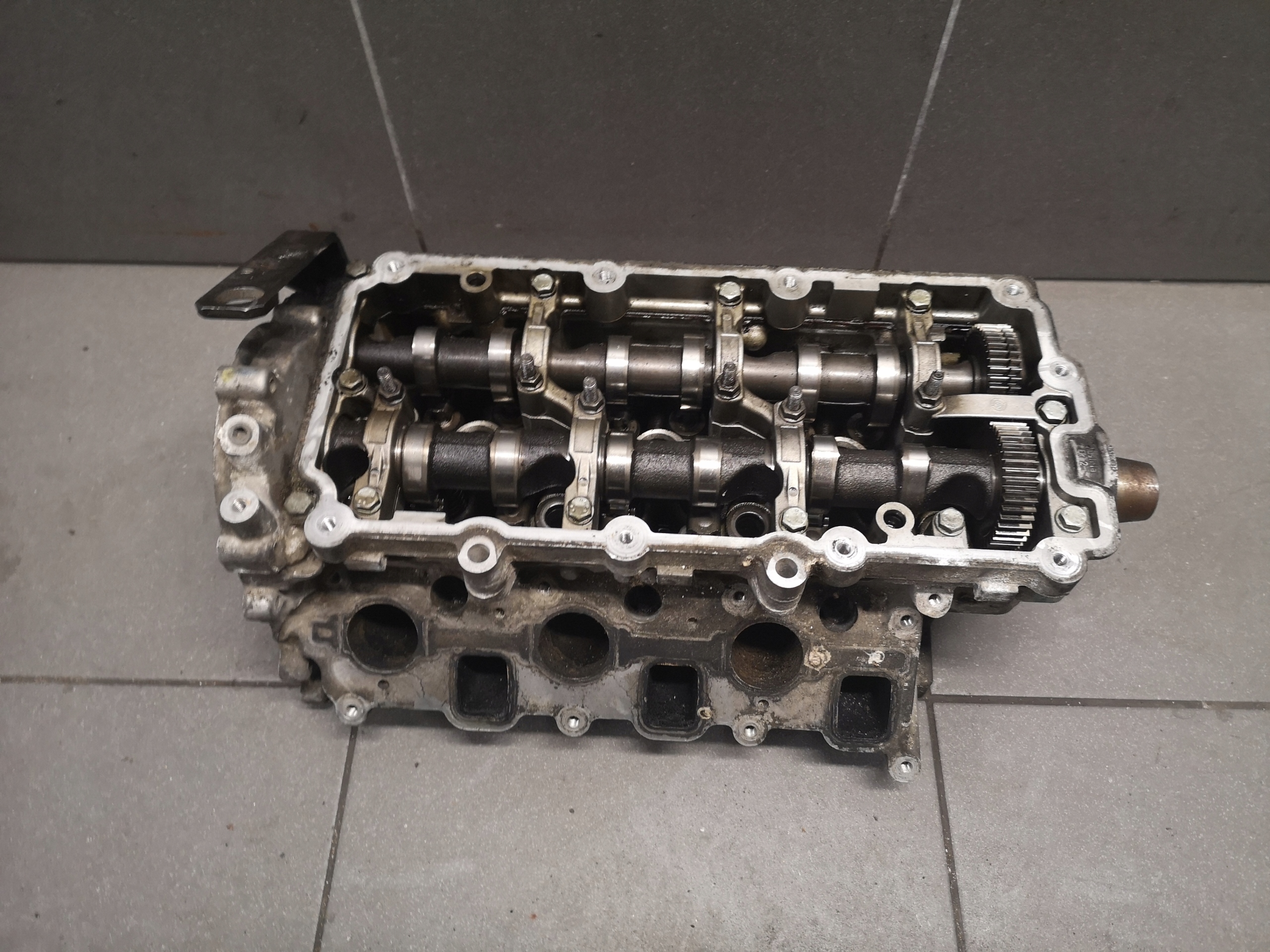 GŁOWICA CYLINDRÓW AUDI A8 D3 3.0 TDI ASB 0593AE