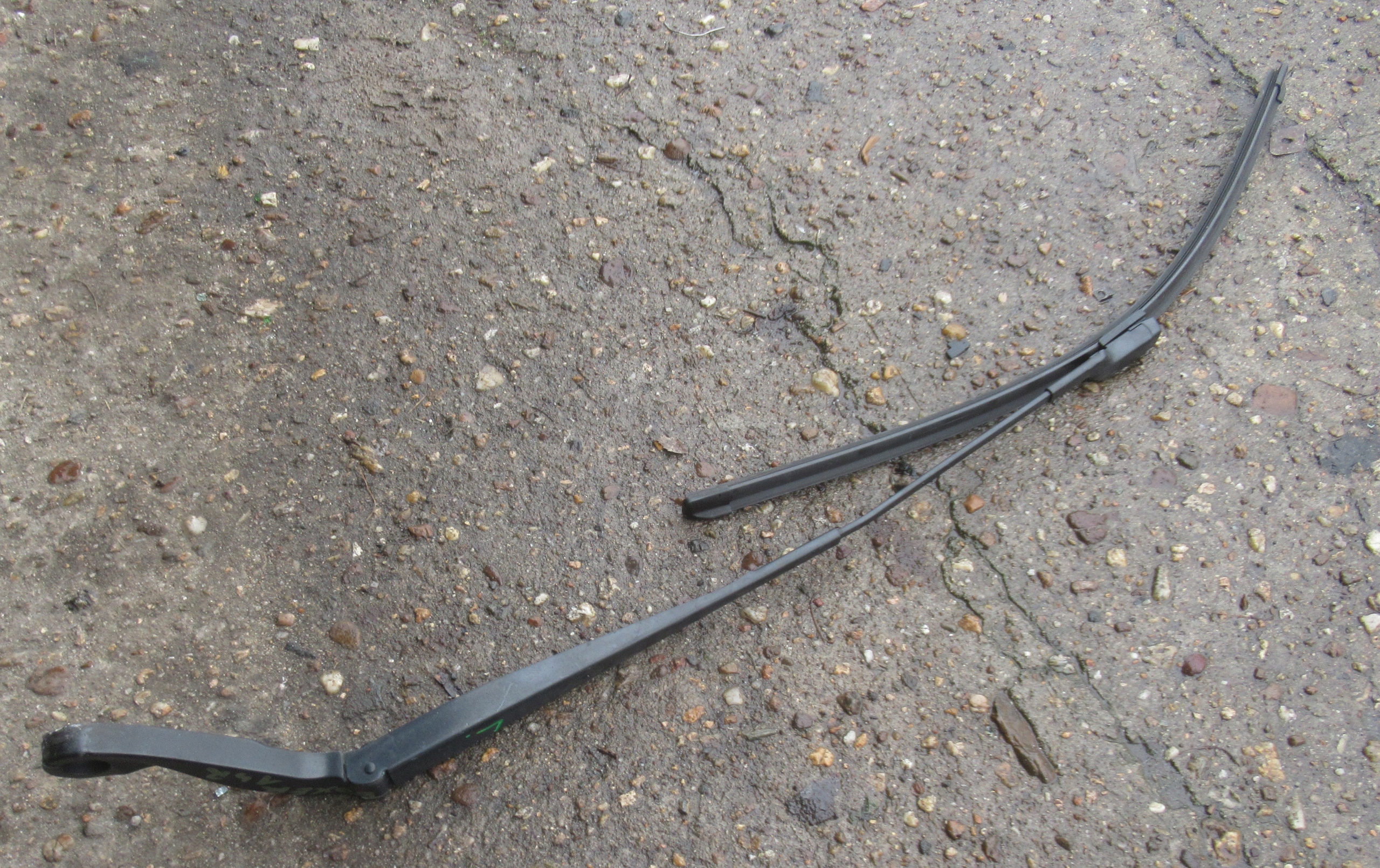 BOXER JUMPER DUCATO 2.2 HDI 14R wiper arm left