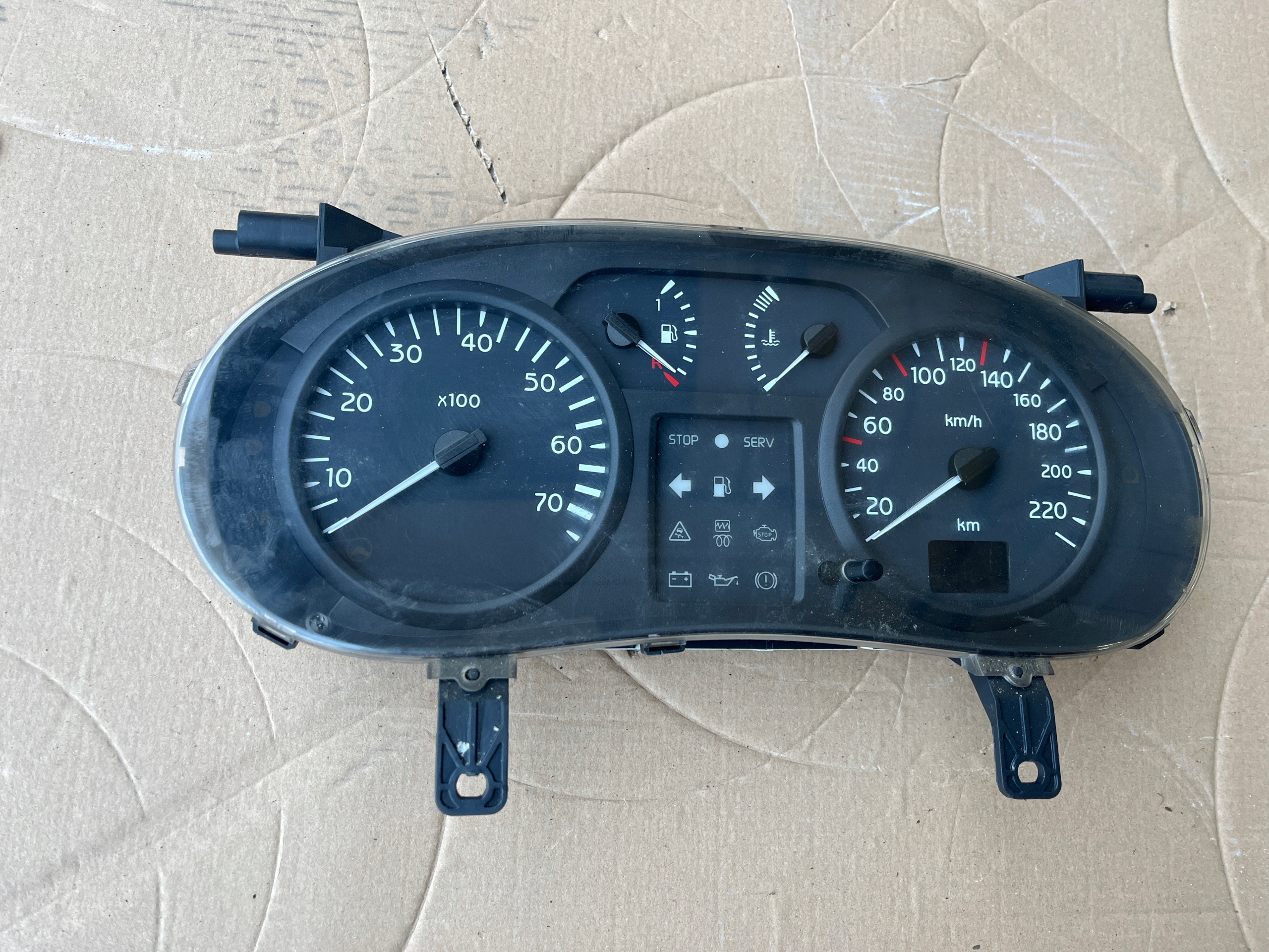 спидометр renault CLIO II 2000-2005 P8200059763 194 тыс. км.