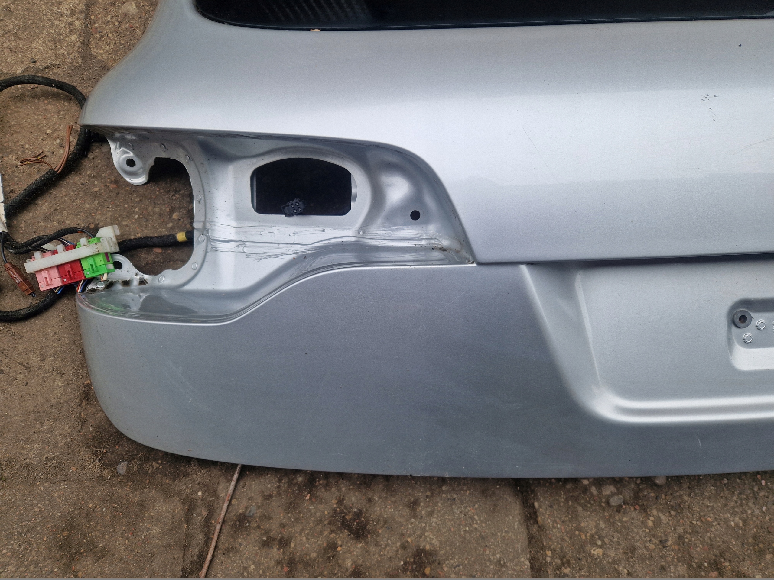 AUDI Q7 4L trunk door boot SREBRNA