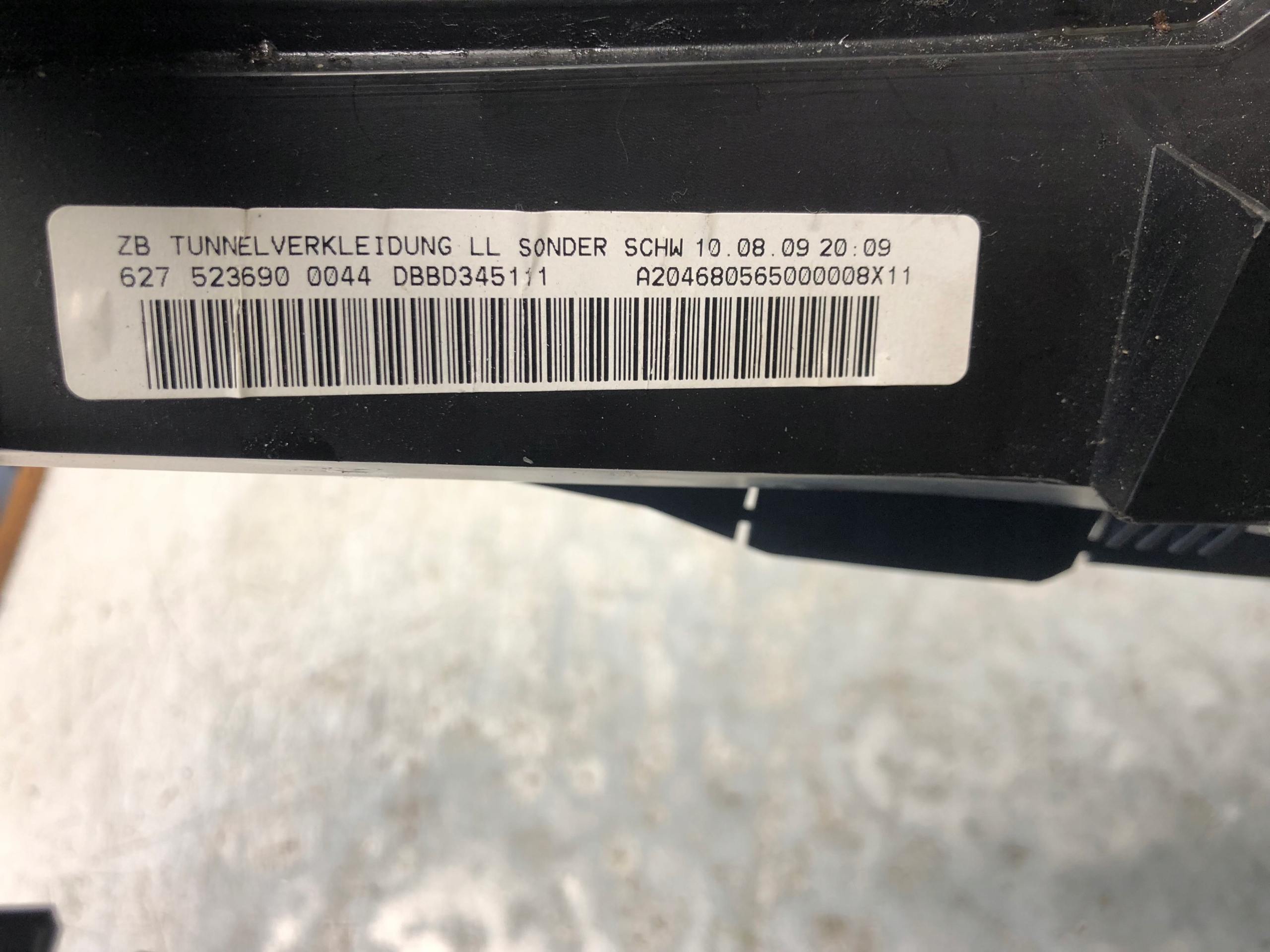 TUNEL mitte MERCEDES W204 A2046800150 EUROPA