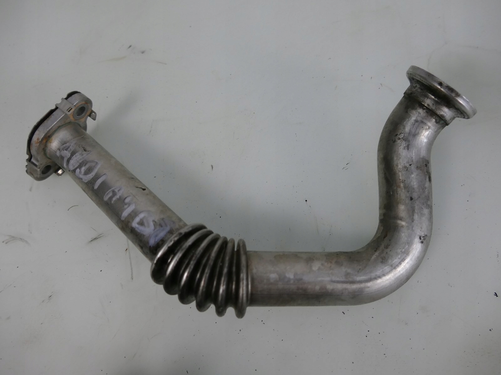 AUDI A4 B8 LIFT 2.0 TDI wiring EGR pipe