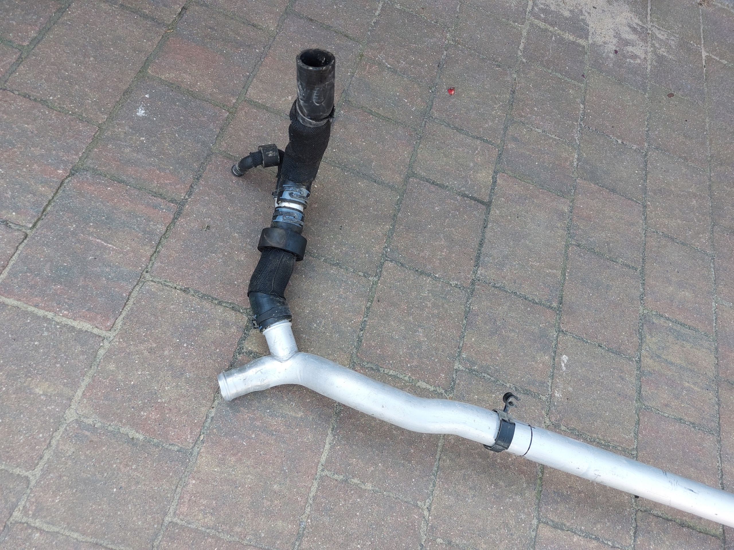 crijevo prijenos vode Audi R8 22r 4S0121485D
