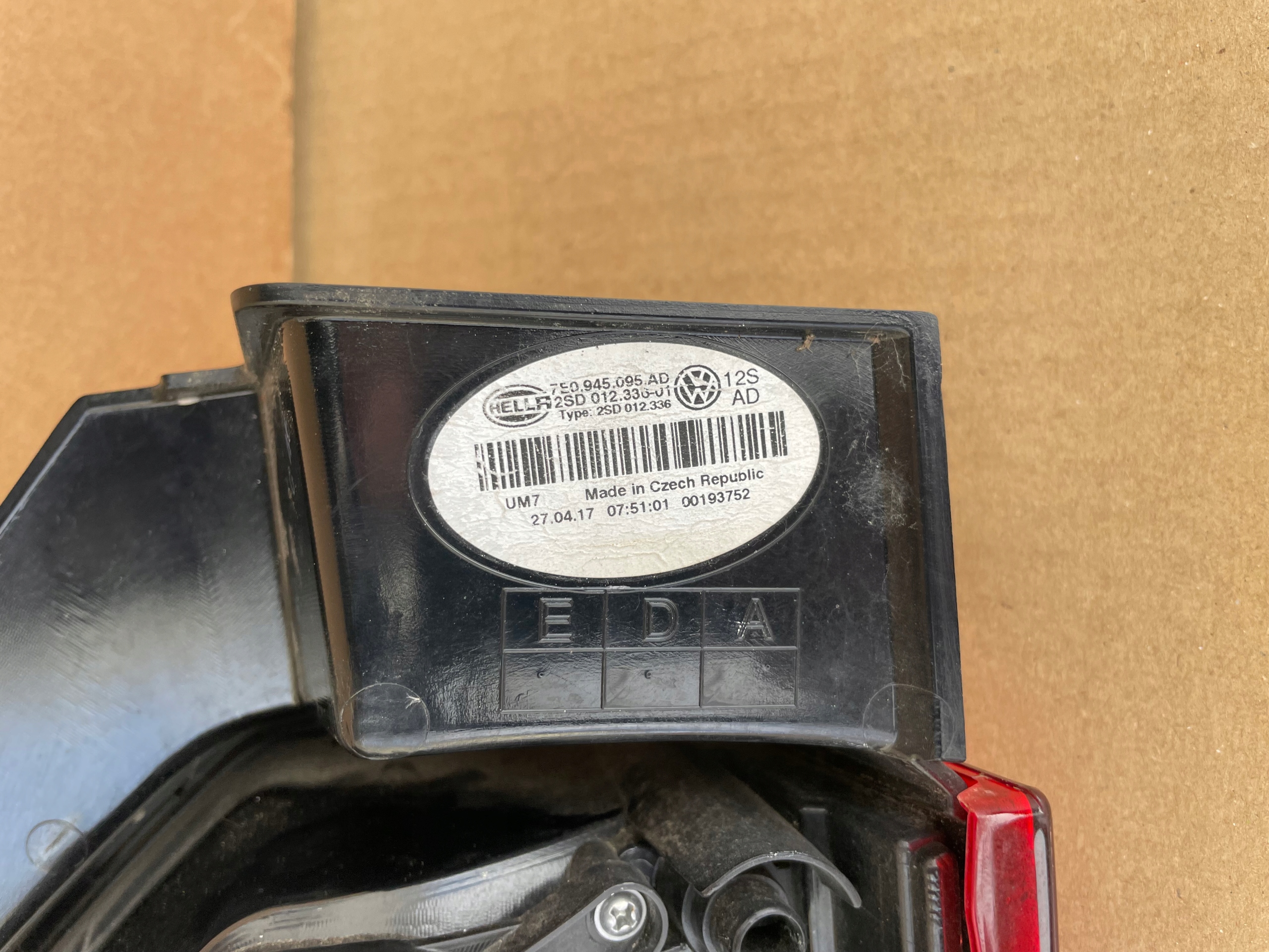 light rear part left VW T6 MULTIVAN original 7E0945095AD left as new