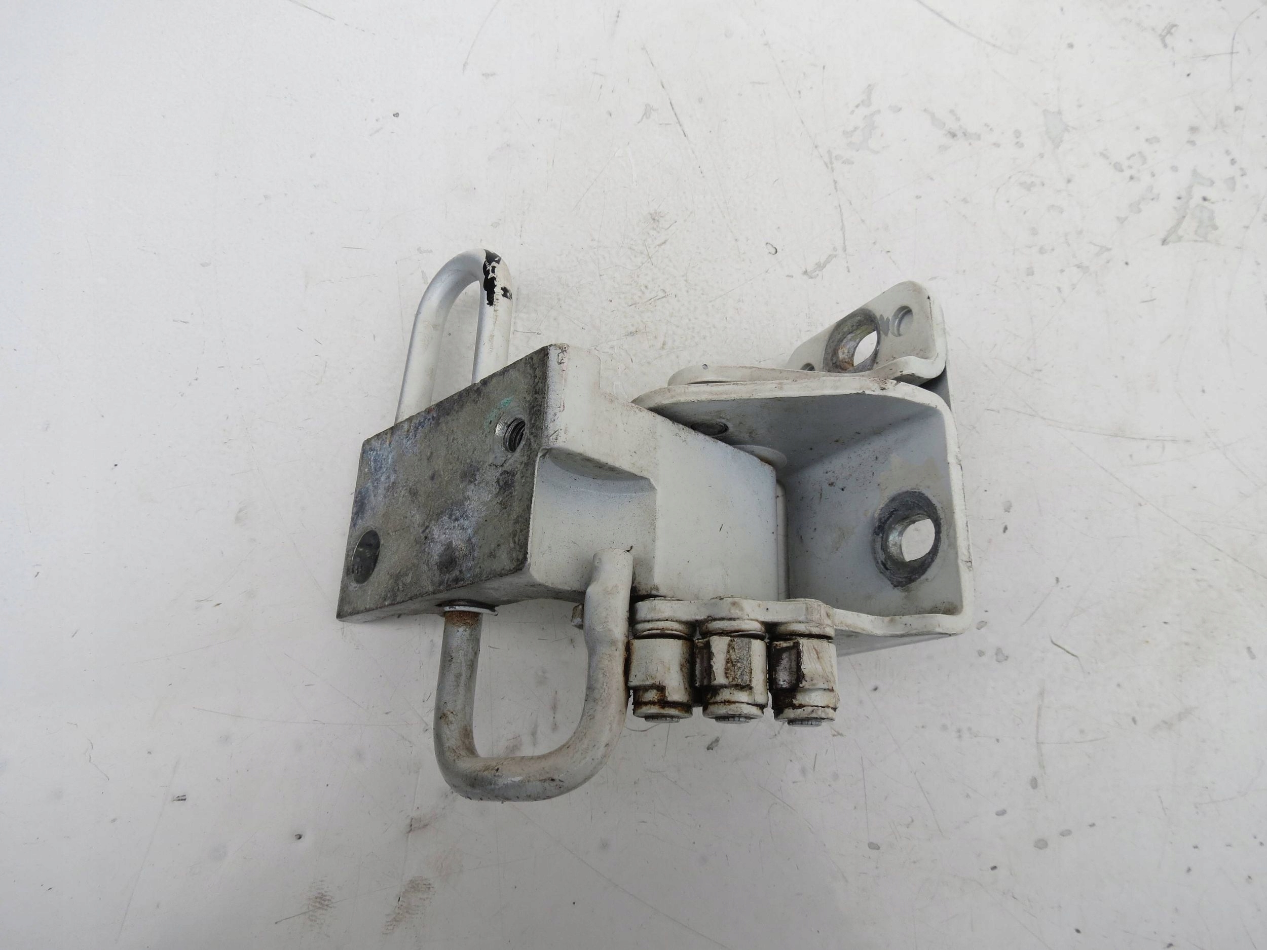 hinge door right front PORSCHE CAYENNE and 7L5 4.8 V8 7L0831412A