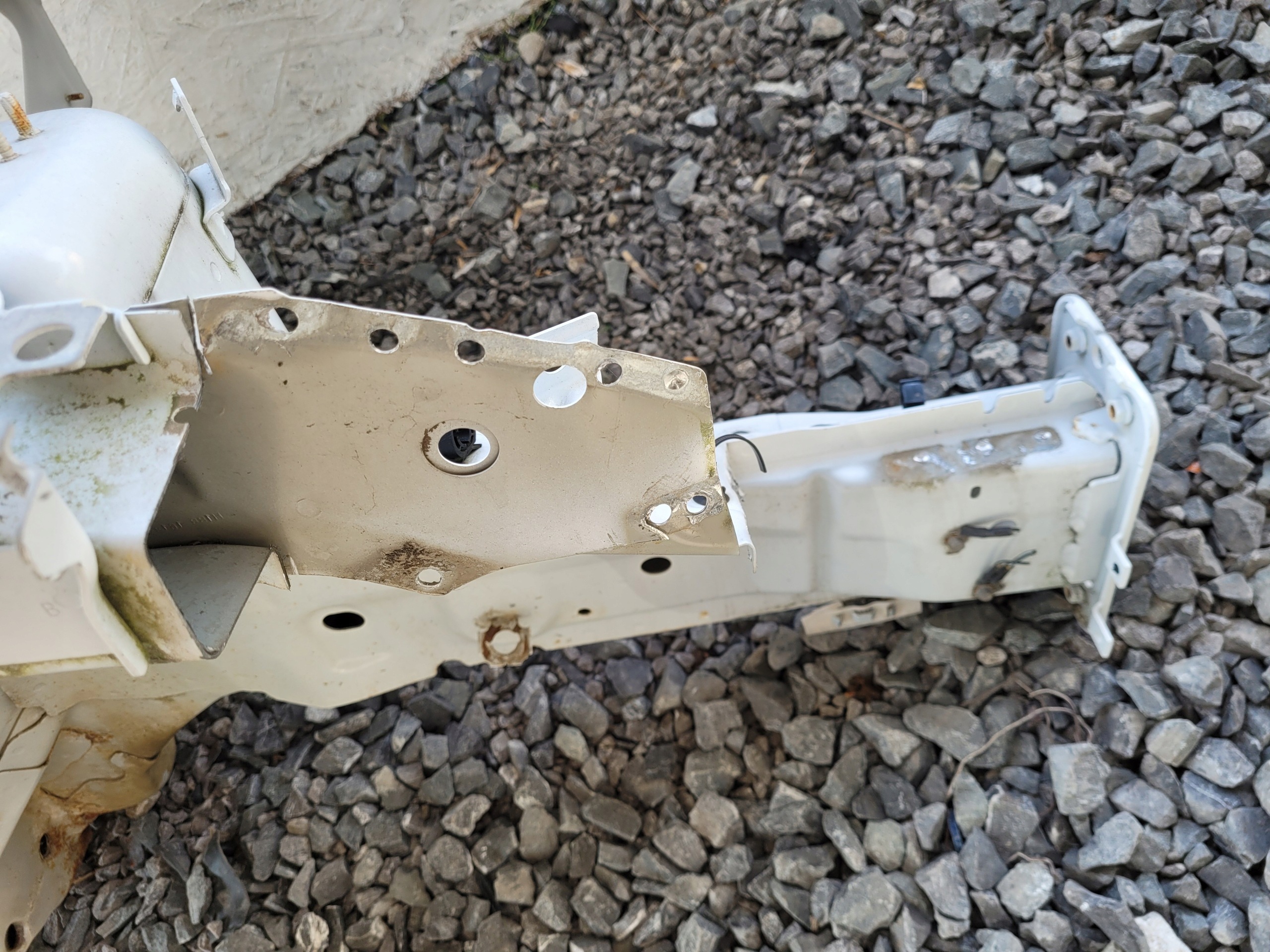 FORD FIESTA MK8 VIII quarter threshold pillar right front colour HH 17R