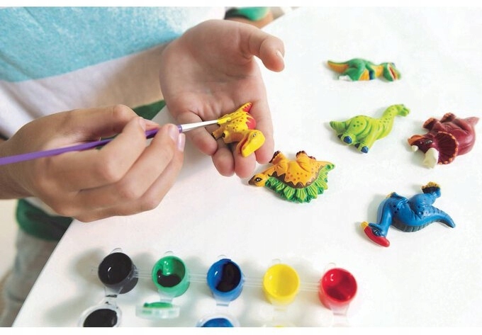 Gipsowe magnesy na lodówkę do malowania dinozaury Wiek dziecka 5 lat +